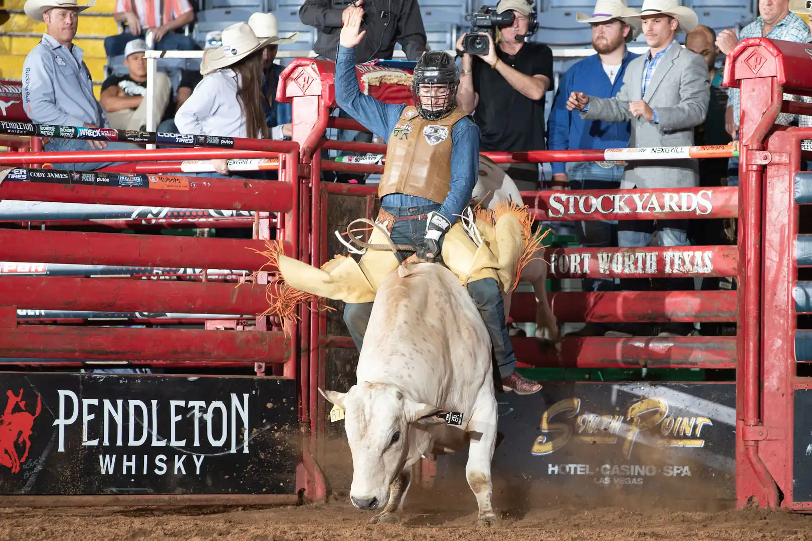 6e74f146-d2e1-4137-8be3-30c45fa3ec8f