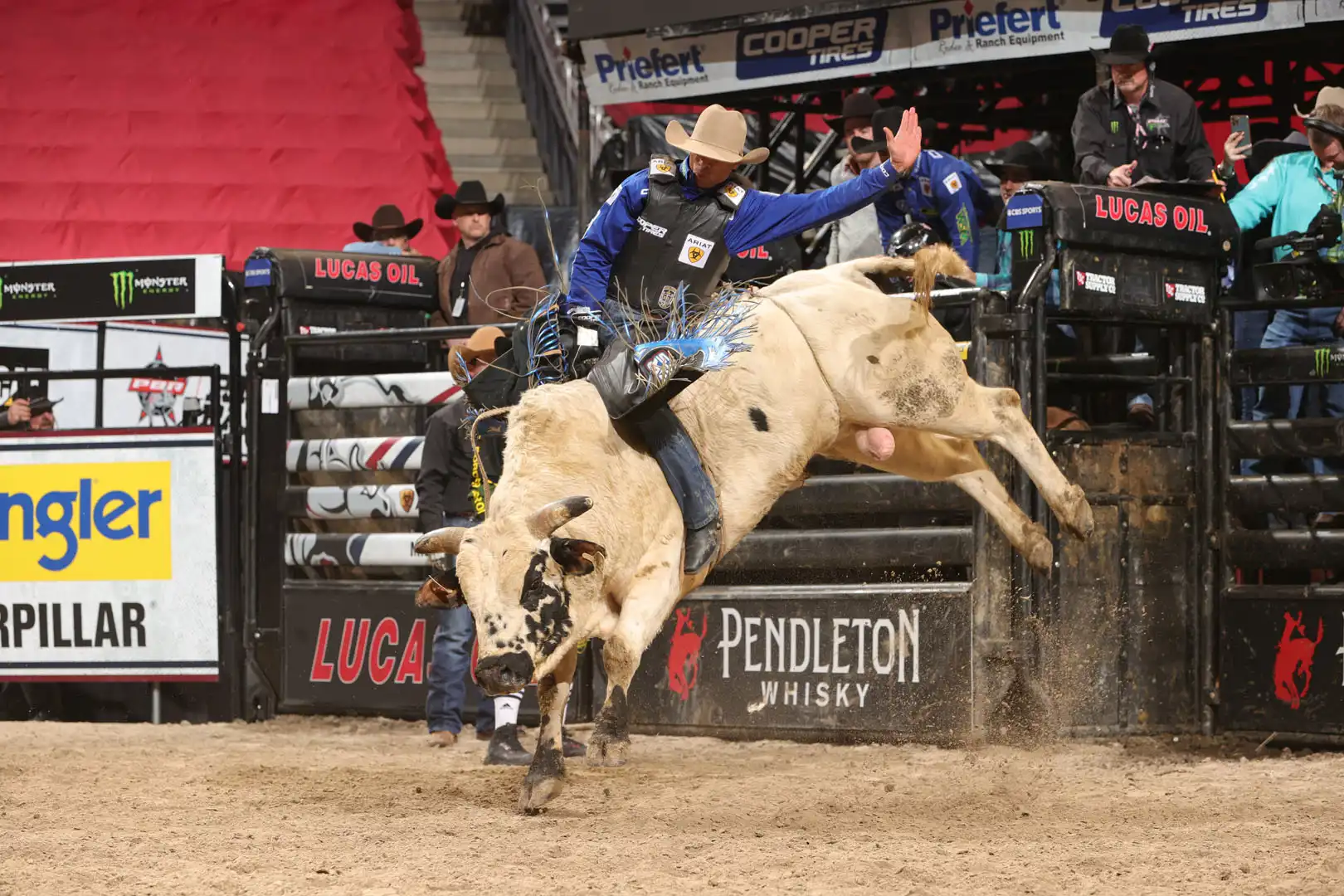 6ccc6513-df51-462c-afda-77a3ddcf0445