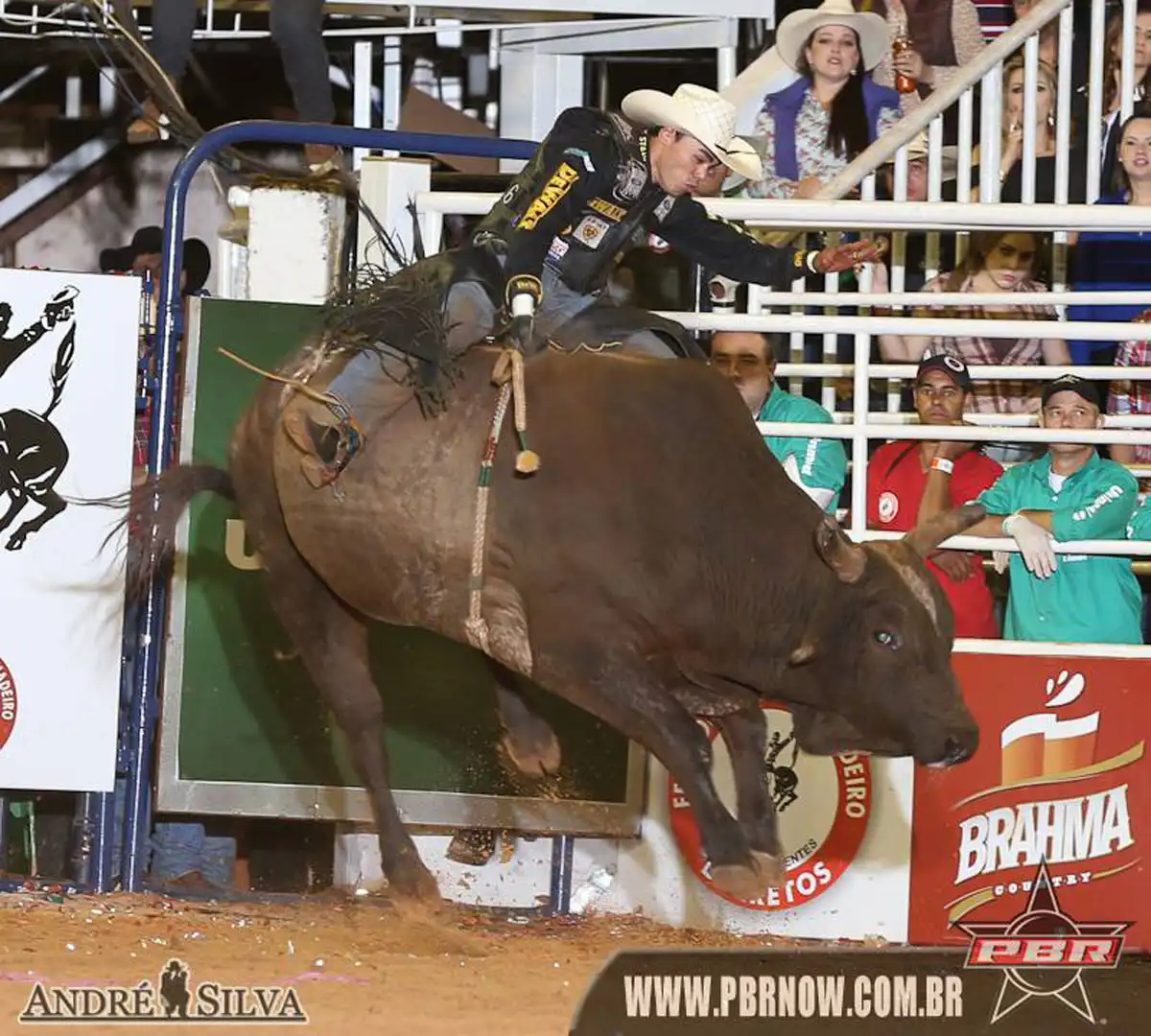 21b1ef3b-04b0-4a40-aa97-b8fa115e0d1a