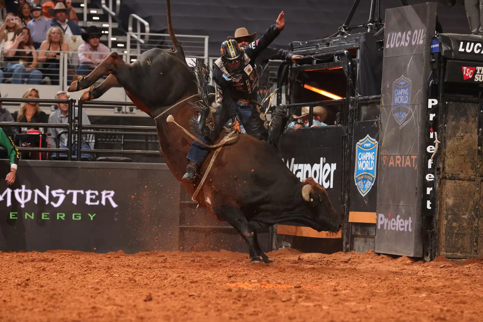 6d3822f2-6b4c-478e-8c64-85a2f2c32036