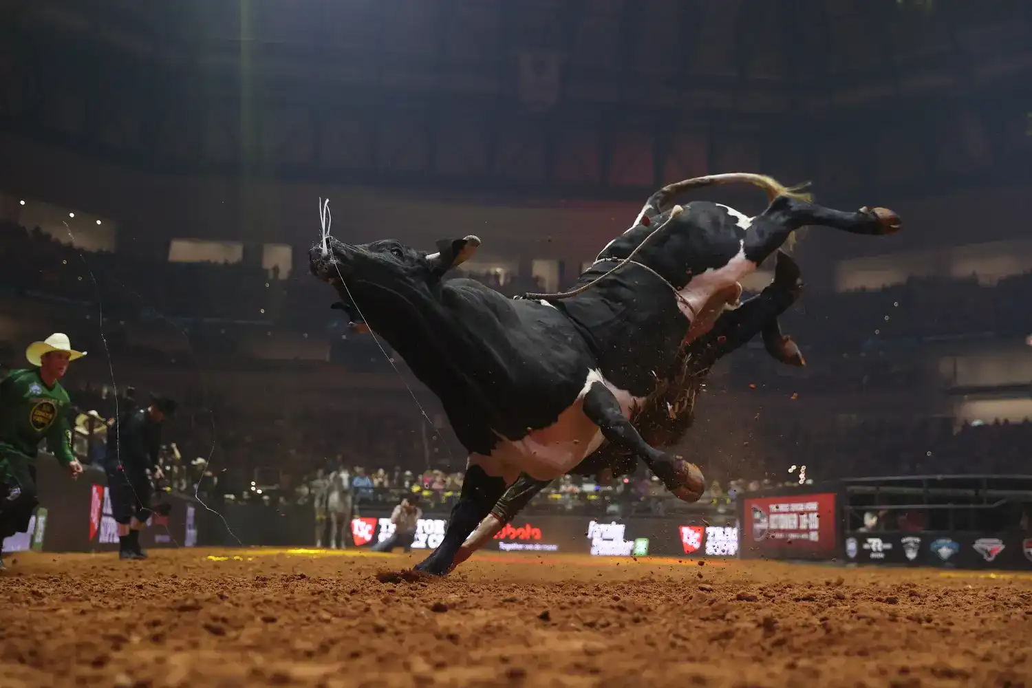 24 Fort Worth LIVE 03 370