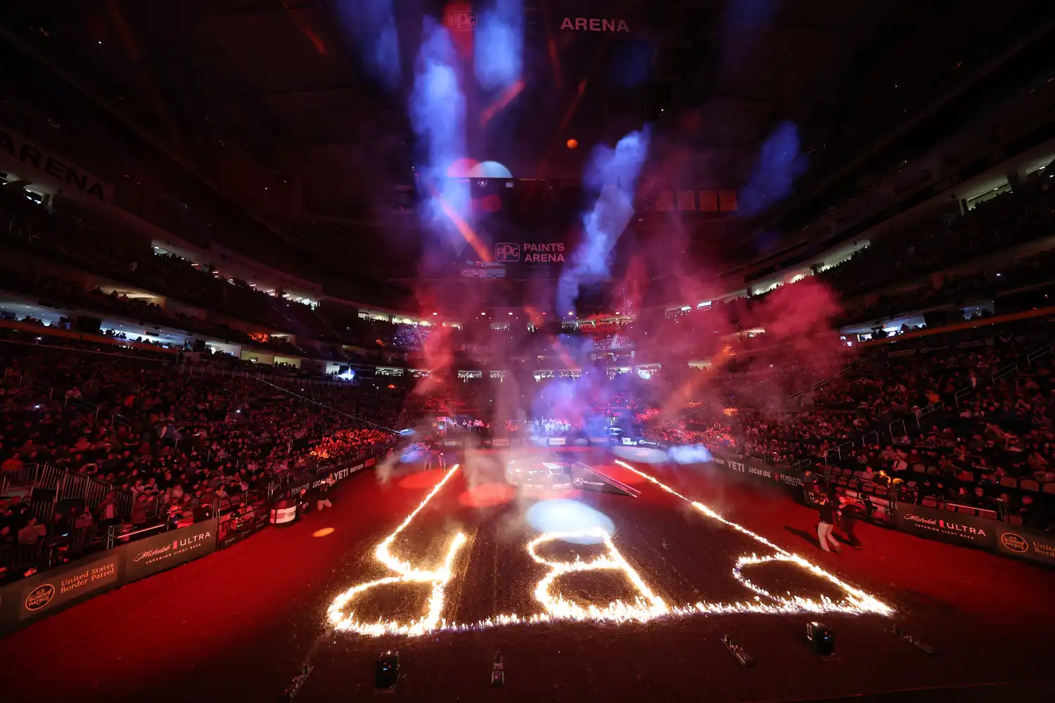 25 LIVE Pittsburgh 01 134