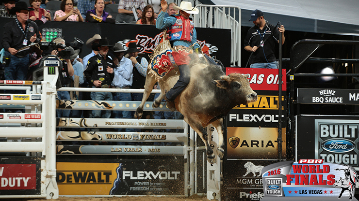 PBR | SweetPro's Bruiser wins 2016 World Champion Bull title