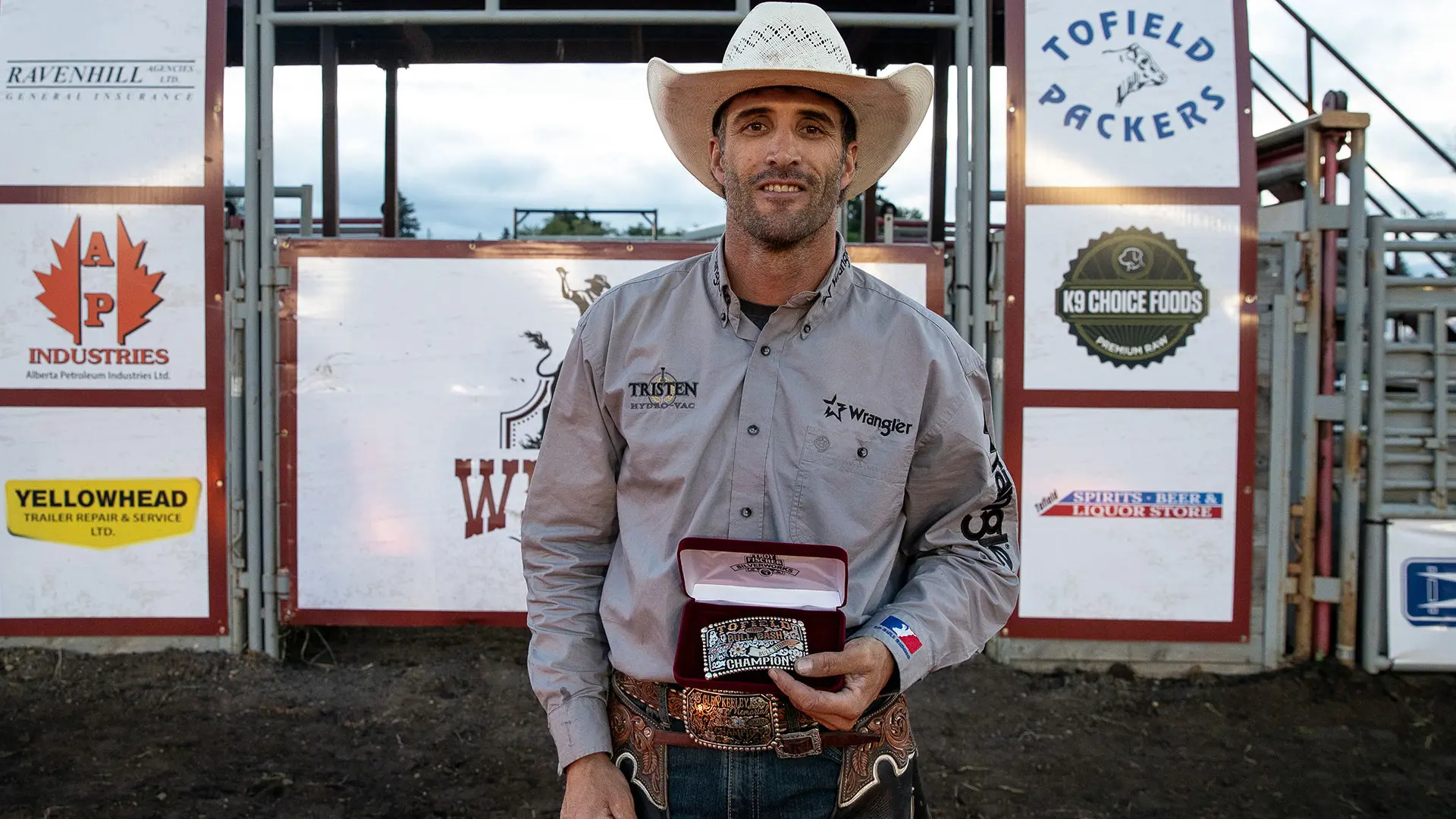 Three-time PBR Canada champion Aaron Roy wins Touring Pro Division event in Tofield, Alberta