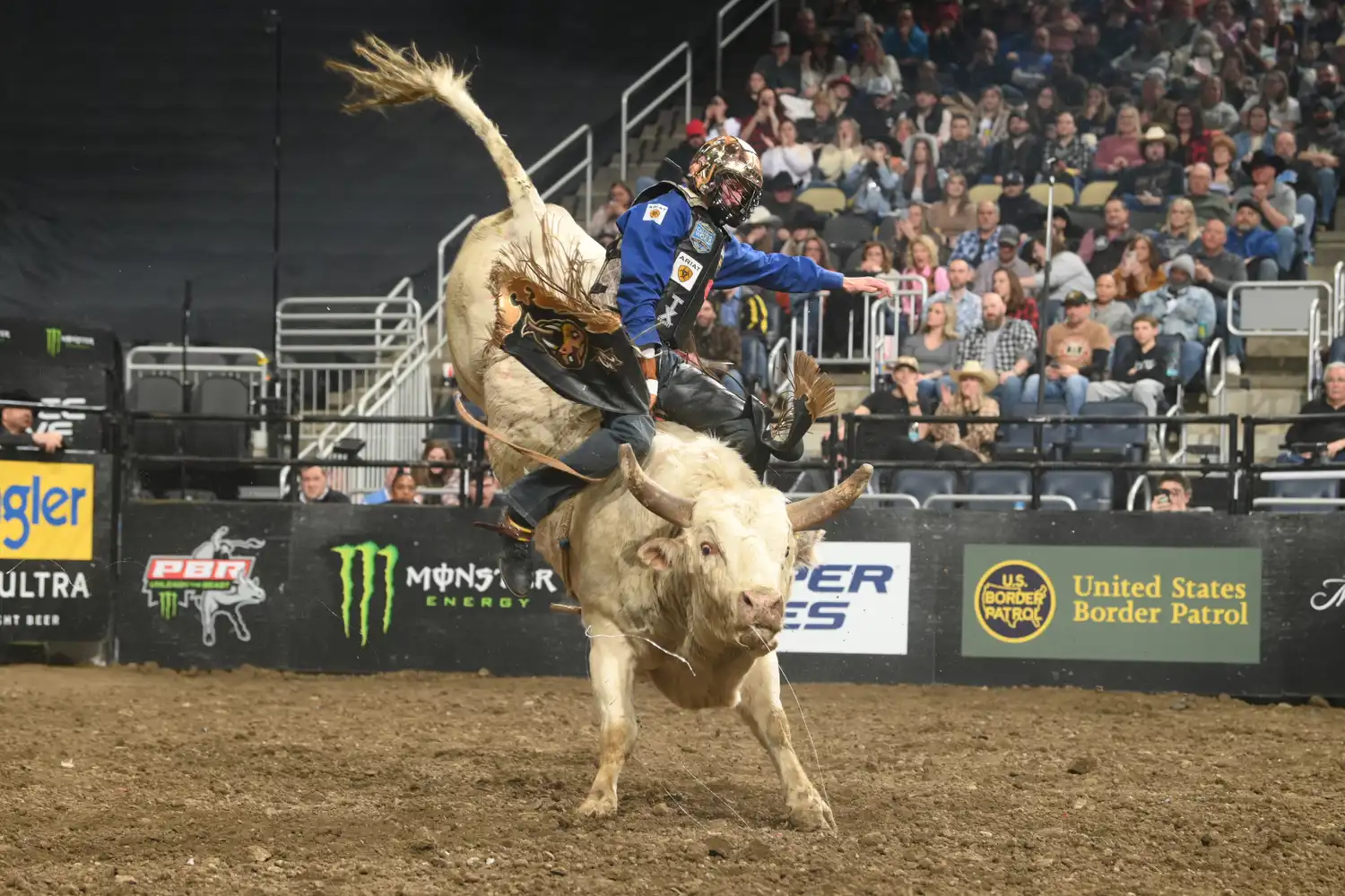 25 LIVE Pittsburgh 01 673