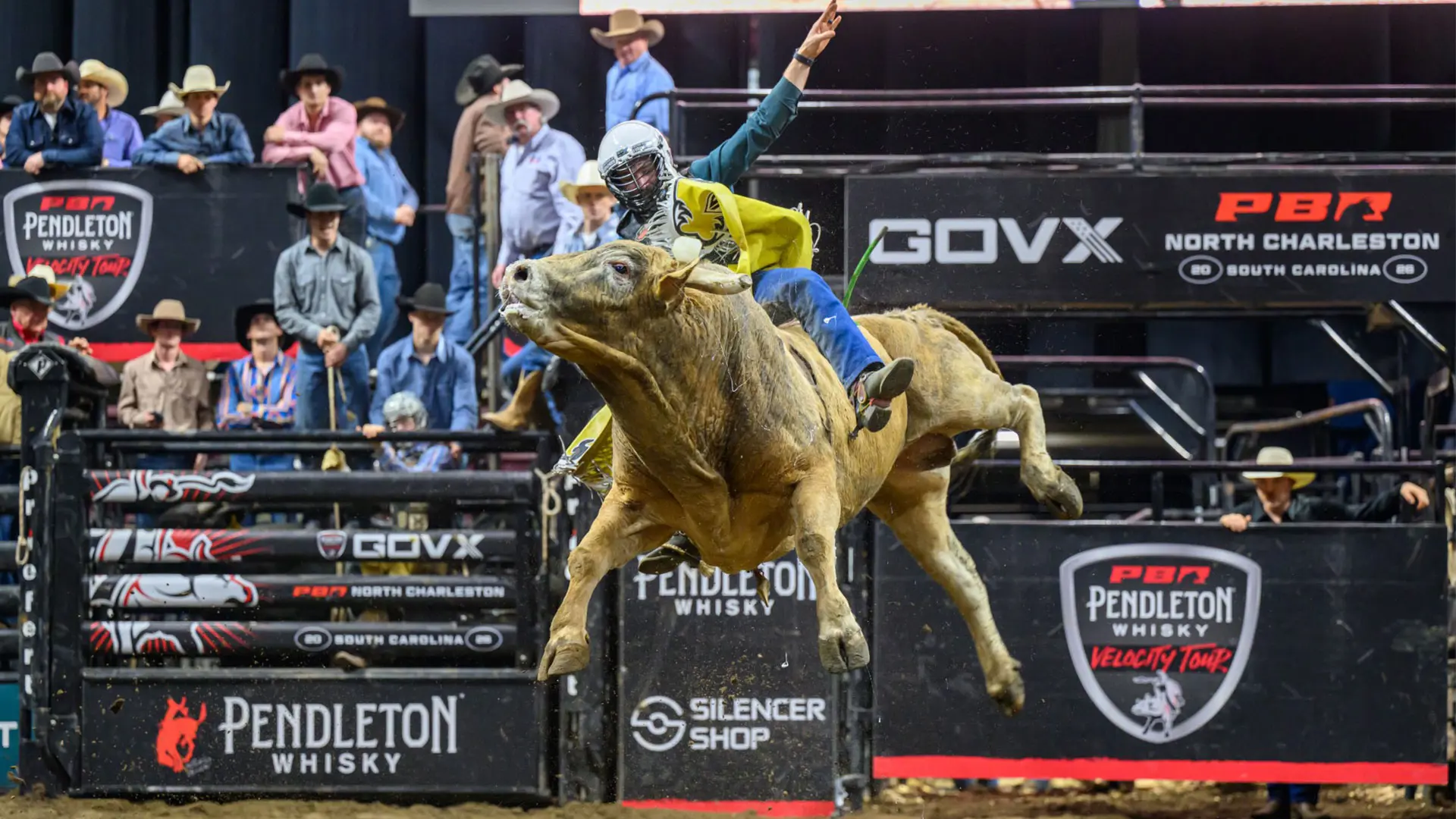 Joao Paulo Fernandes victorious at Pendleton Whisky Velocity Tour event in North Charleston as only rider to ride three bulls
