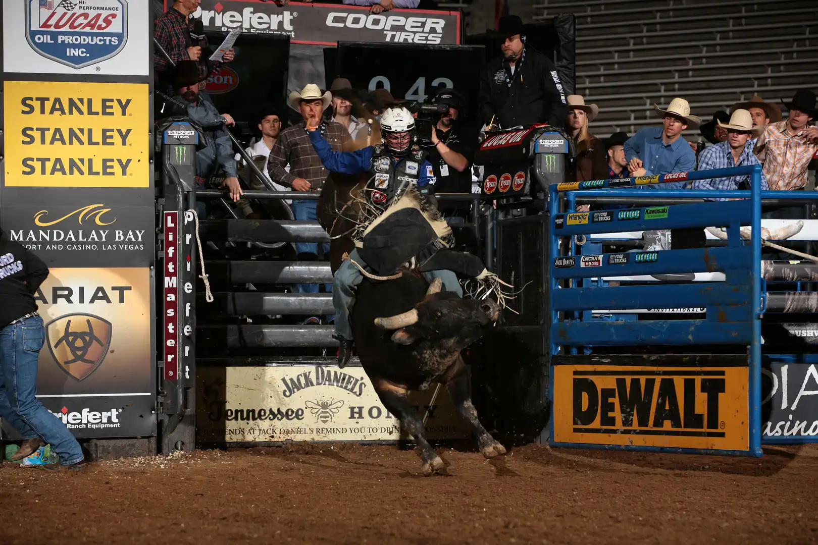 5560046d-c76e-4095-8249-efa782d0a200