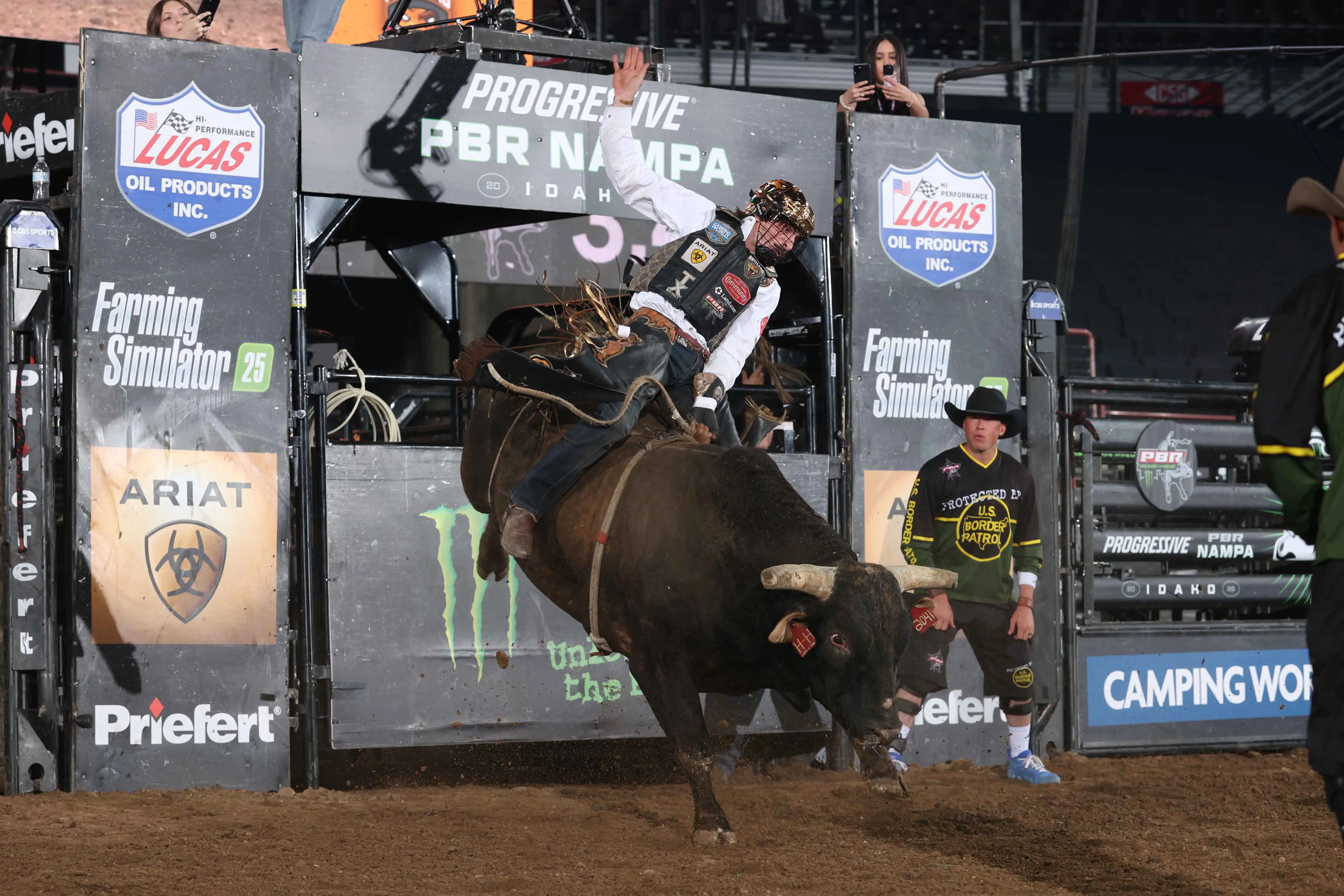 25 LIVE Nampa 01 222