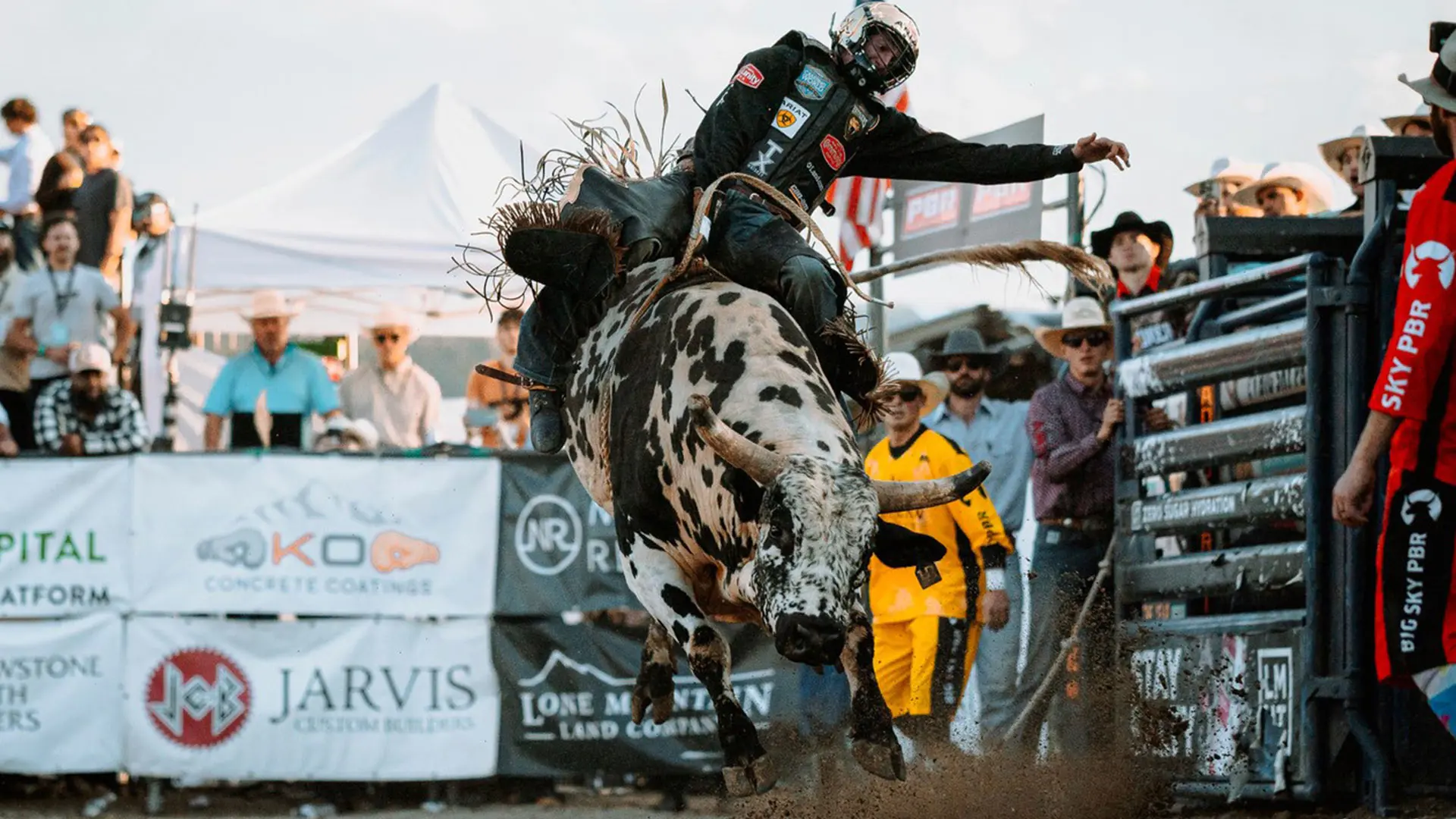 Texas Rattler Brady Fielder wins round 1 of Big Sky PBR
