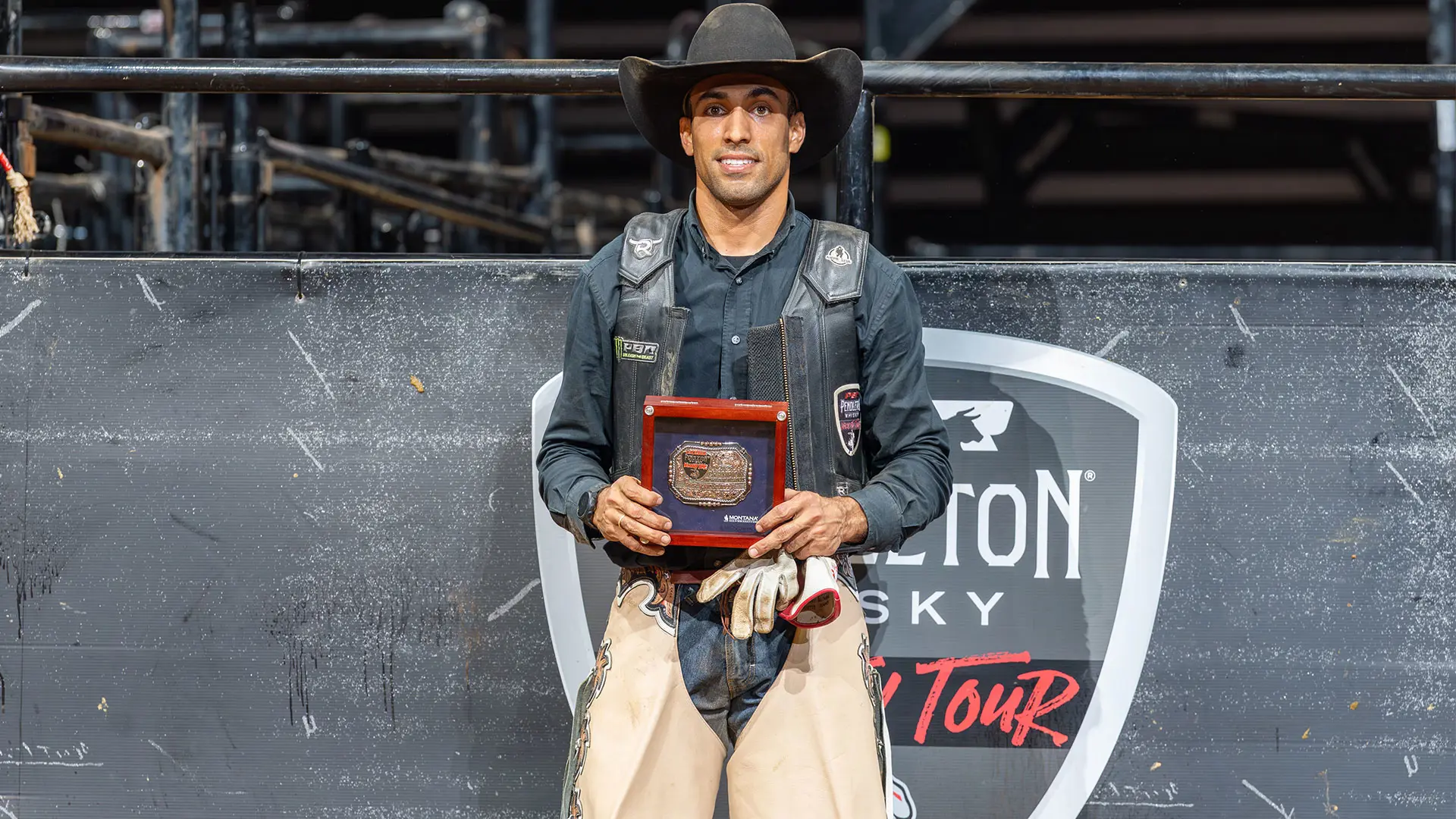 Romario Leite earns first Pendleton Whisky Velocity Tour win at Ram Trucks PBR Knoxville