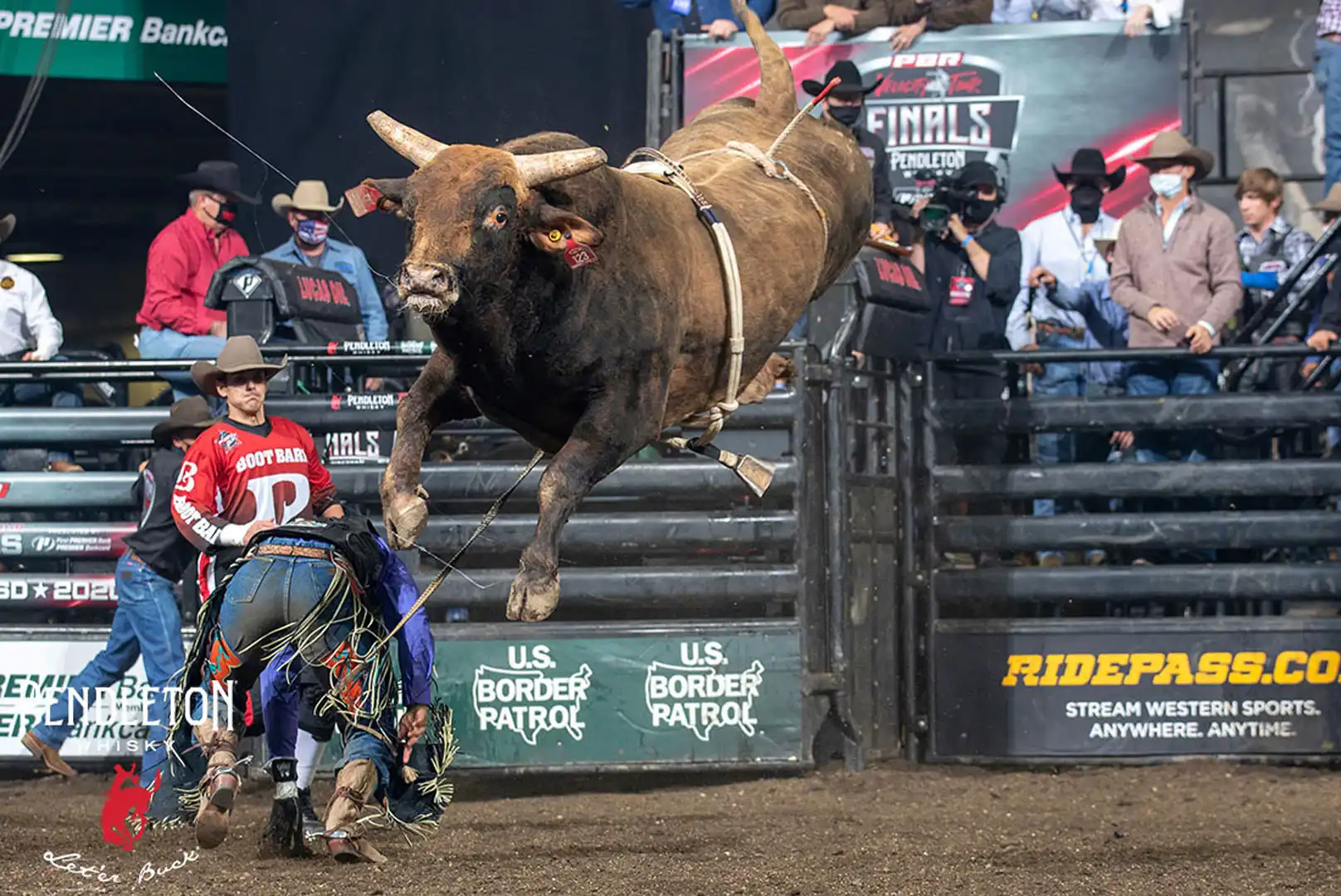 b0bf4250-0924-443a-aaba-cd3733f6613a