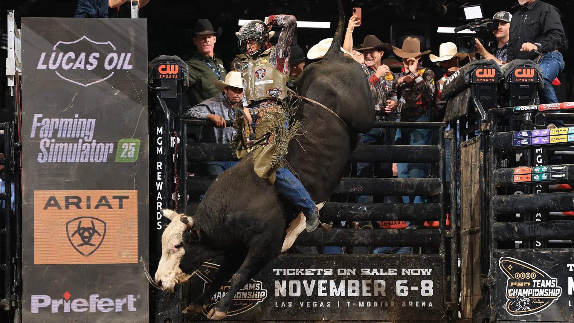 Missouri Thunder and Nashville Stampede remain PBR Teams leaders after perfect 3-0 weekends