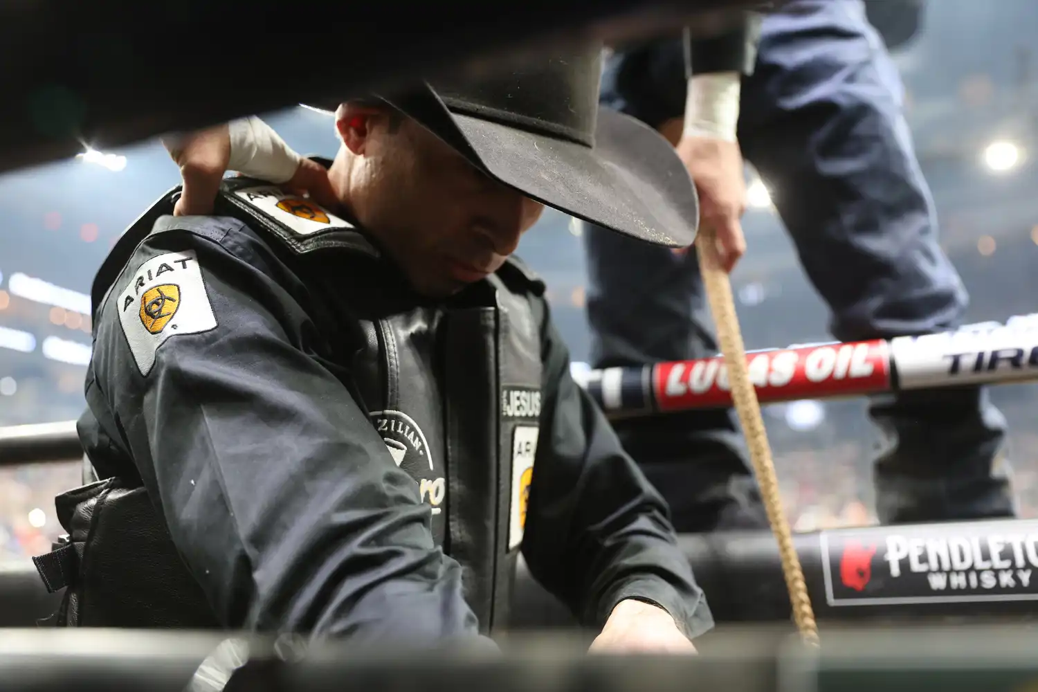 25 LIVE Pittsburgh 02 441