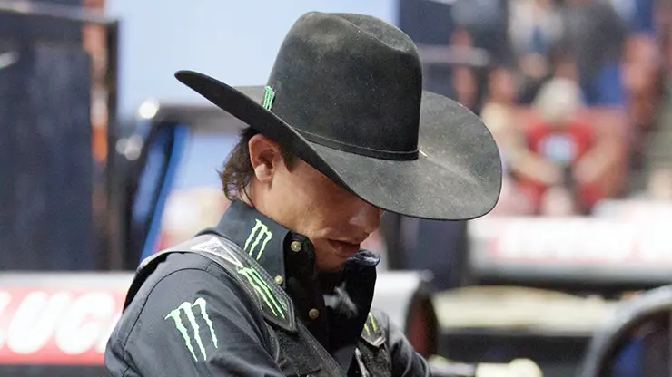 Mauney out until end of April with torn ACL