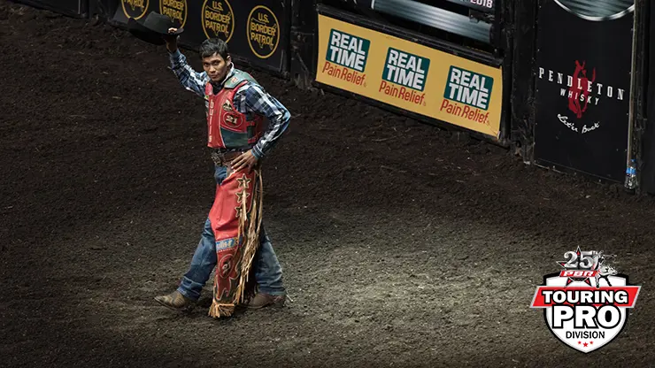 Souza and twin brother victorious on same night