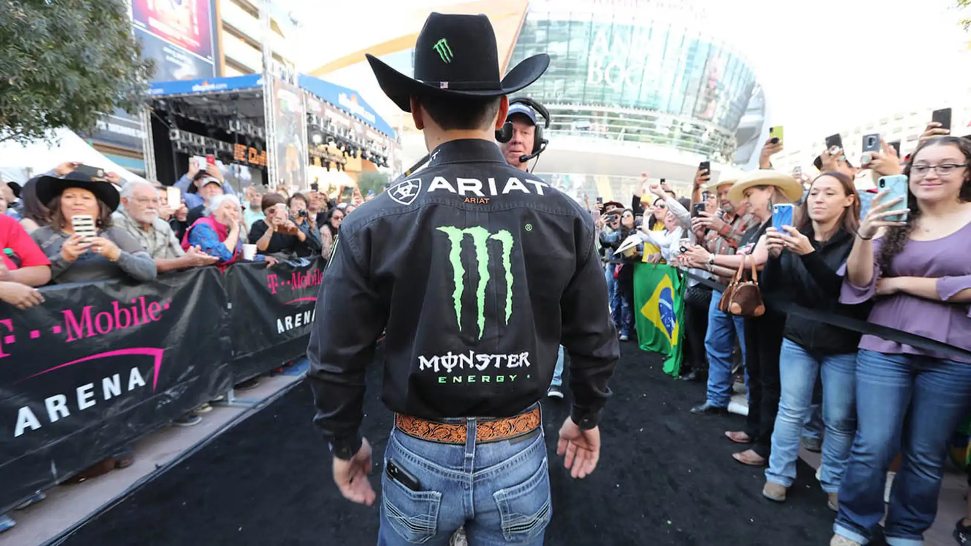 c142e8a7-05e7-4258-8444-3ca99fe483c3