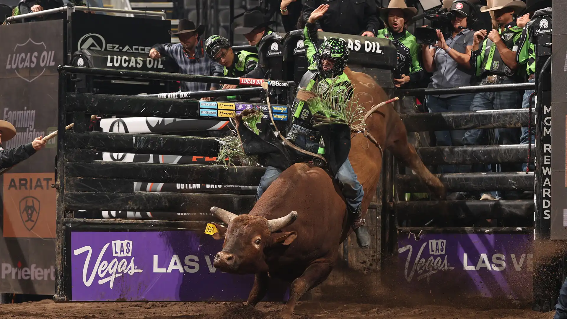 Jose Vitor Leme scores 92.20 points, ties Chris Shivers’ PBR record with 94th 90-point ride