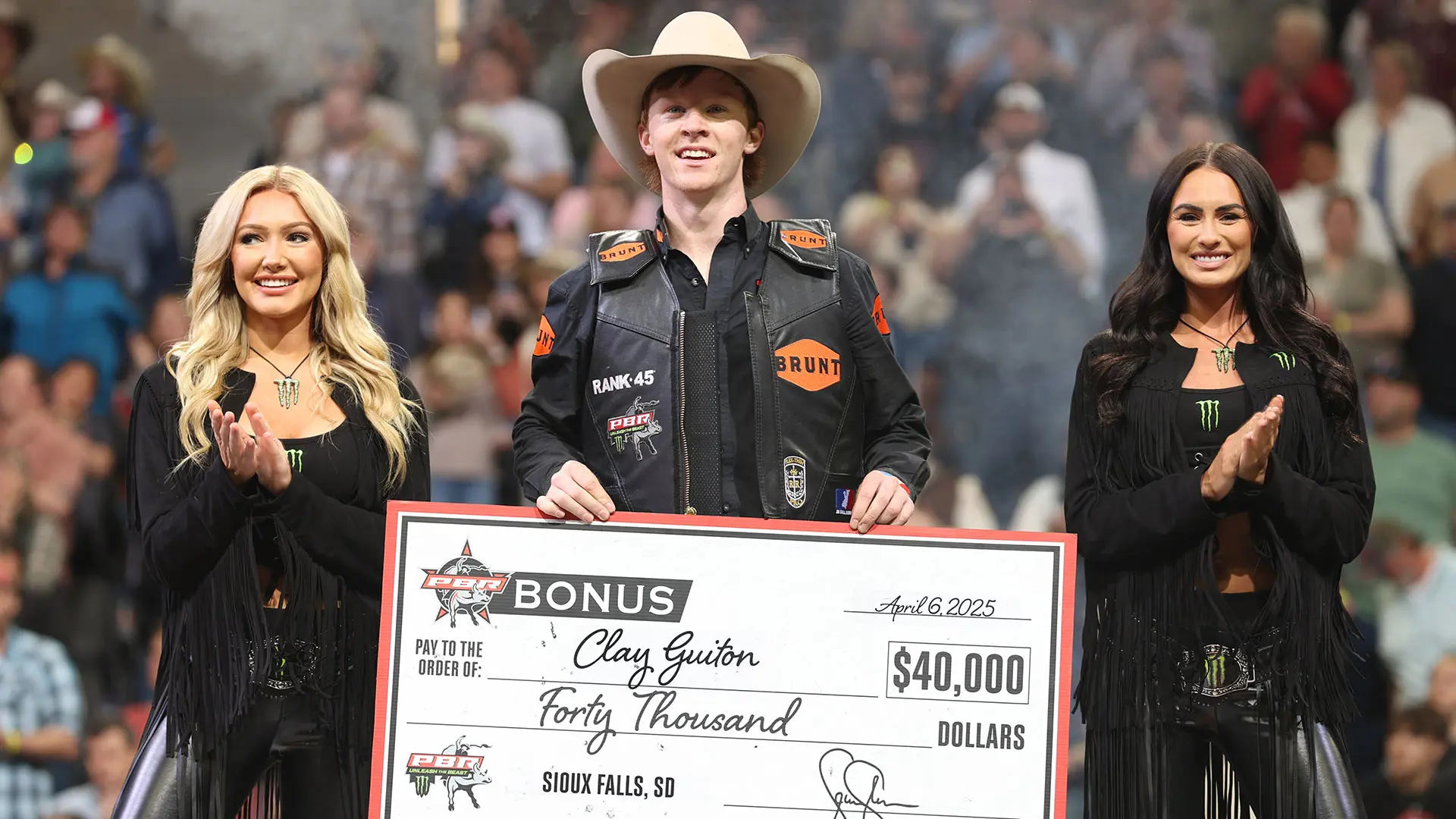Clay Guiton wins career-first Unleash The Beast event at PREMIER Bankcard PBR Sioux Falls, moves to No. 10 in standings