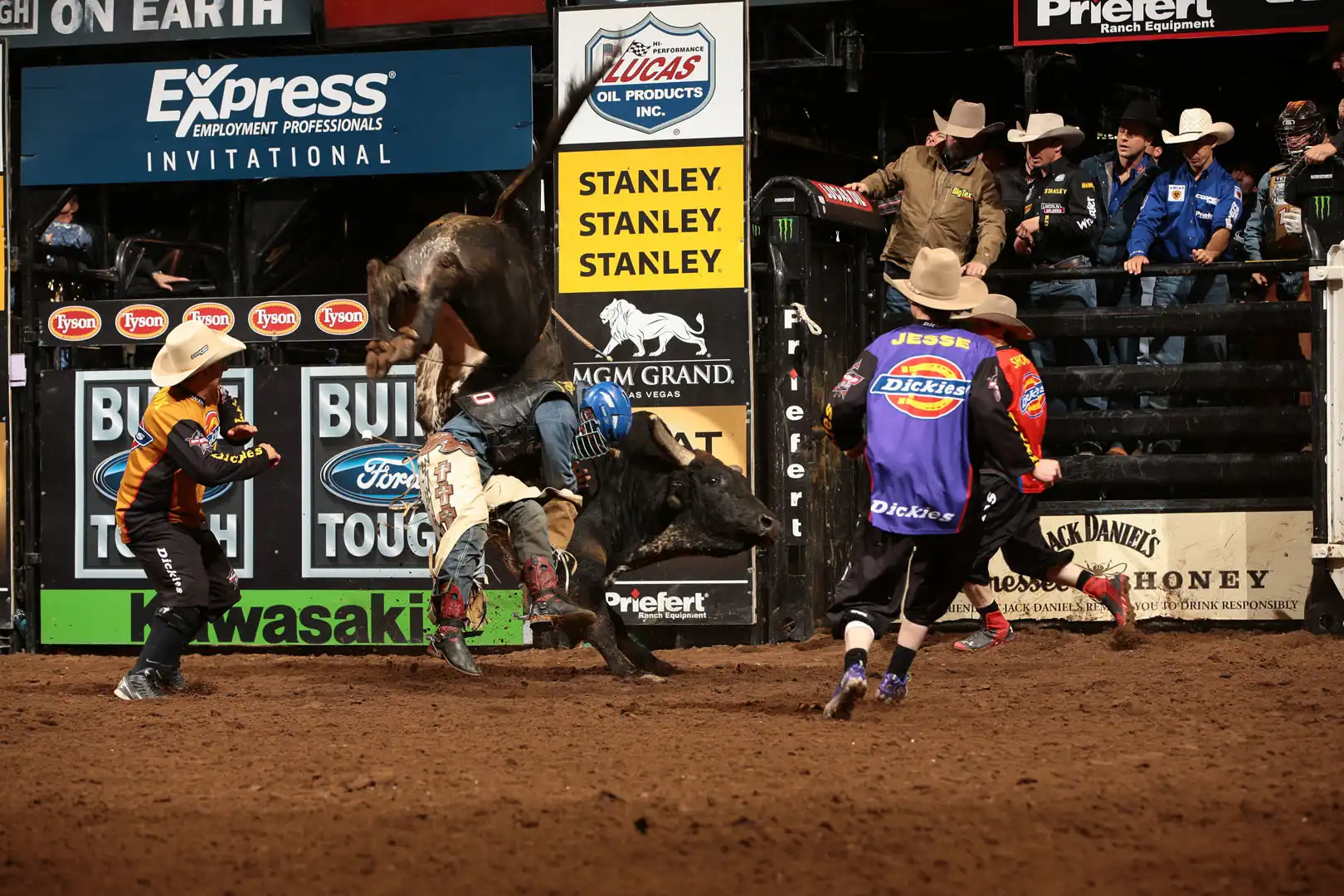 8fe6d30f-f710-4540-831b-cecca6d506a9