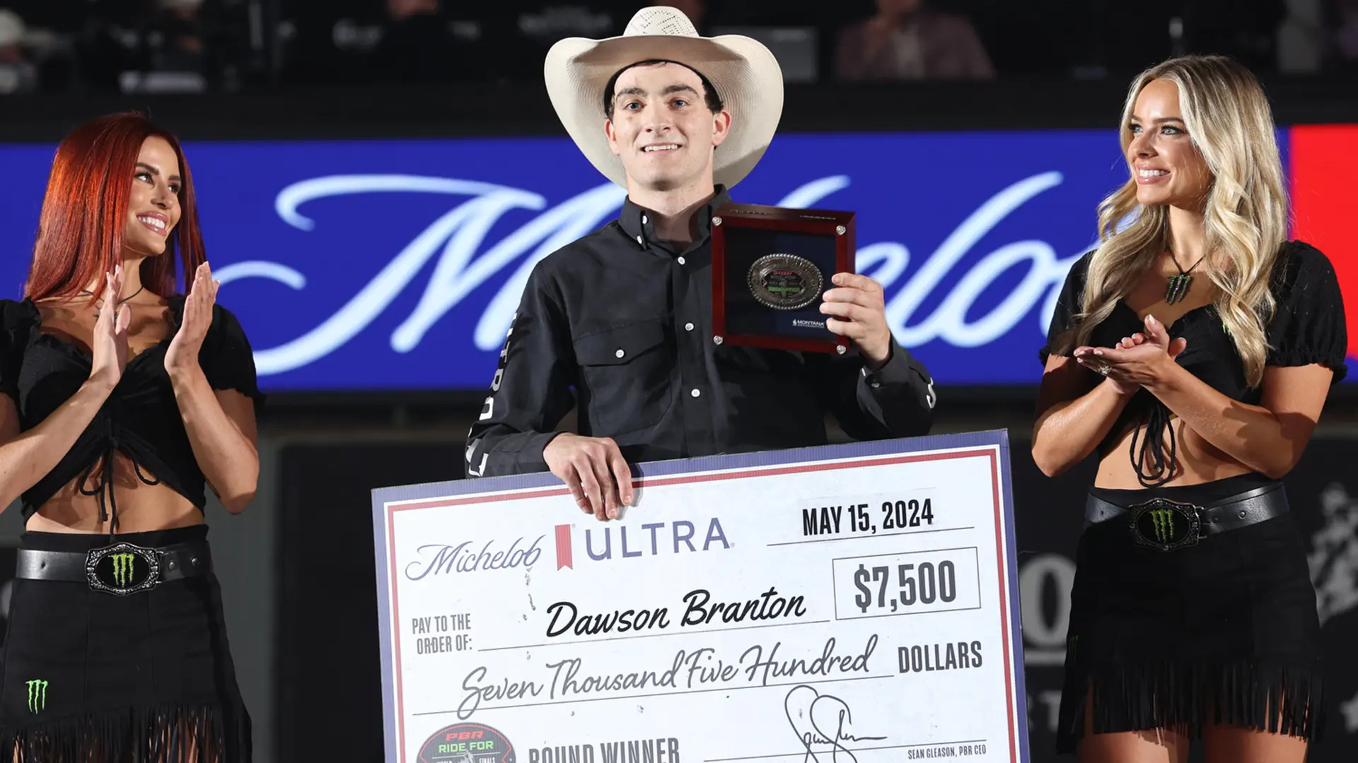 Dawson Branton wins Round 1 of PBR World Finals – Ride For Redemption in Fort Worth, Texas