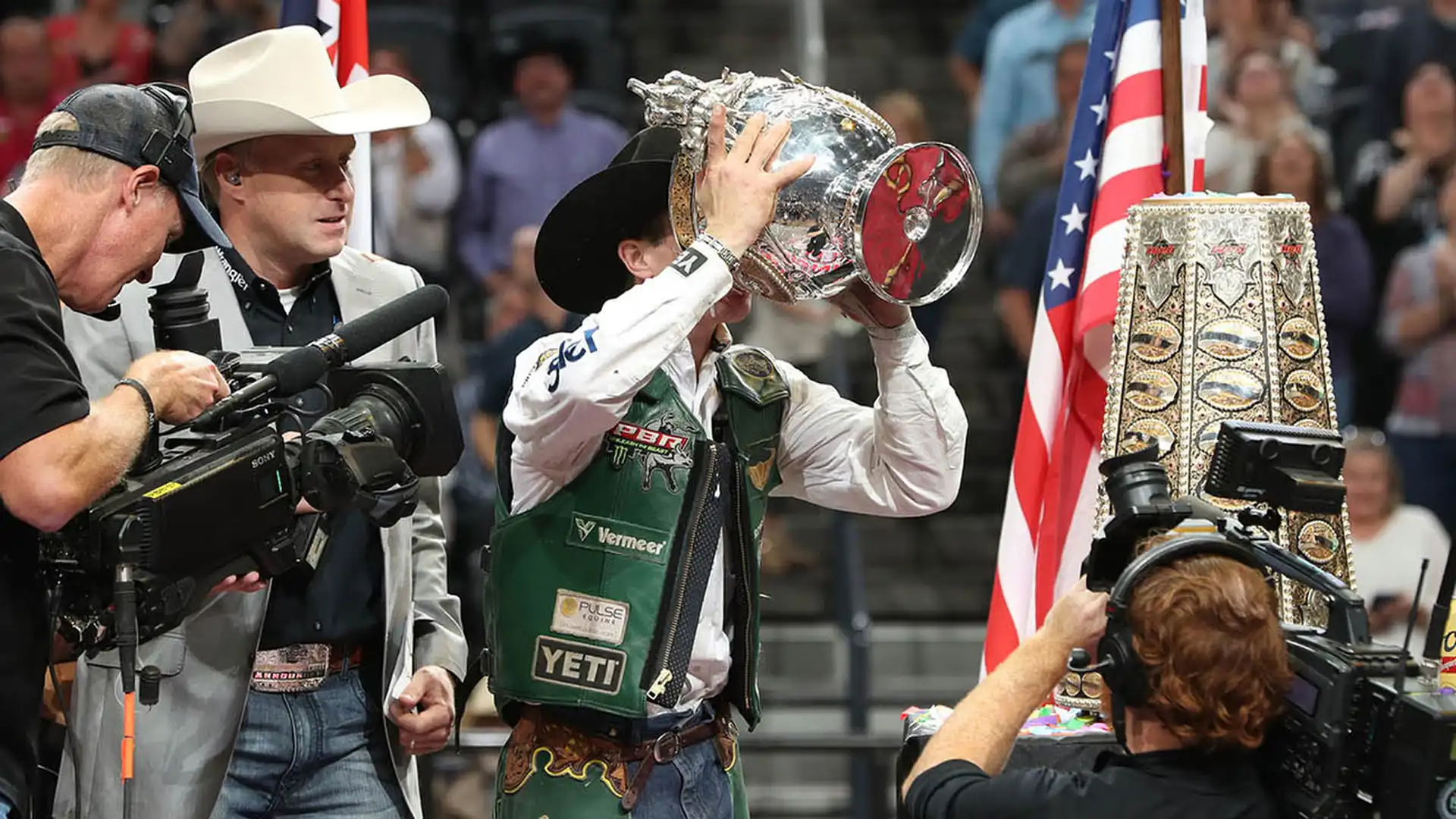 6329b2f0-6438-41f9-b719-e3257048548a