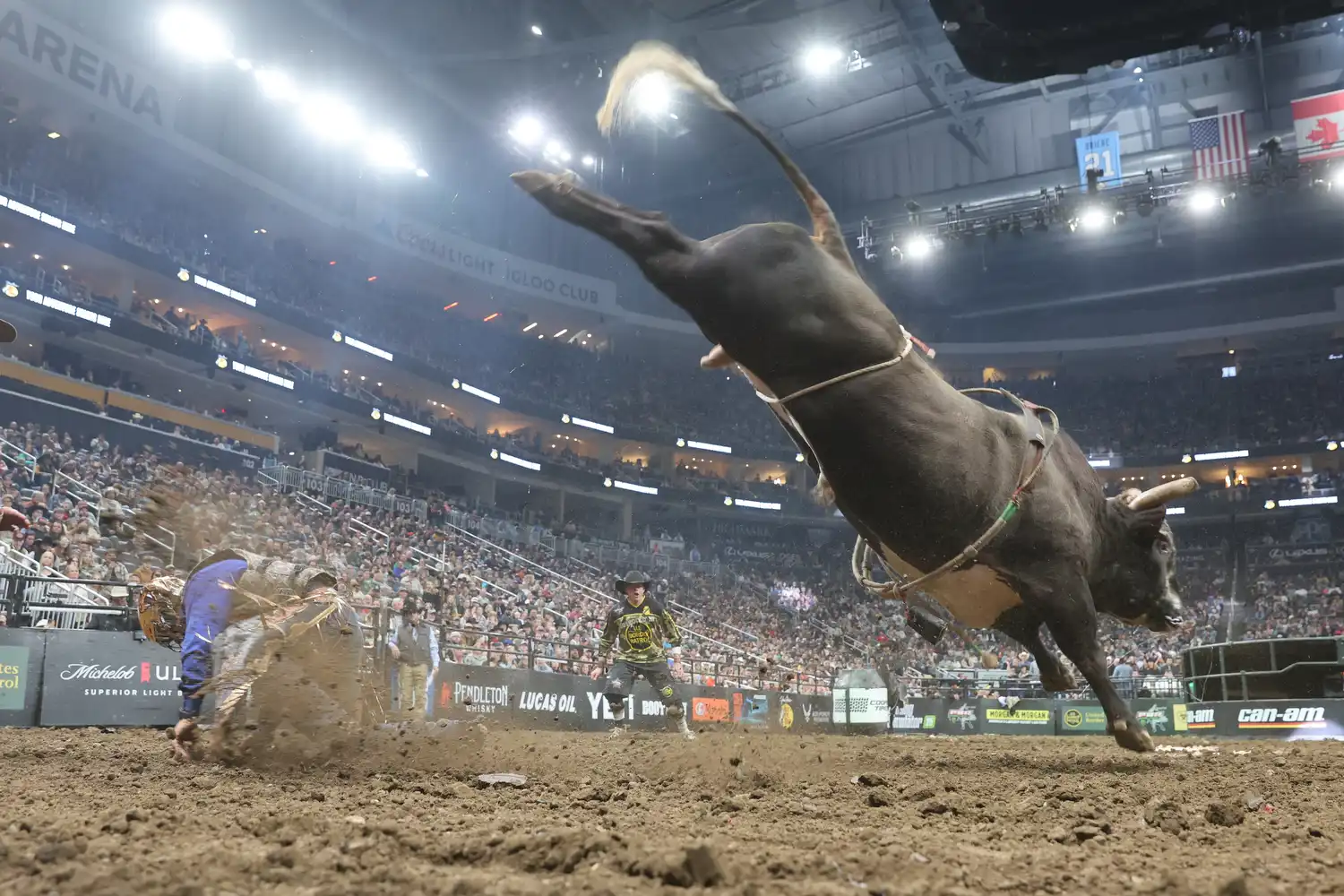 25 LIVE Pittsburgh 02 971