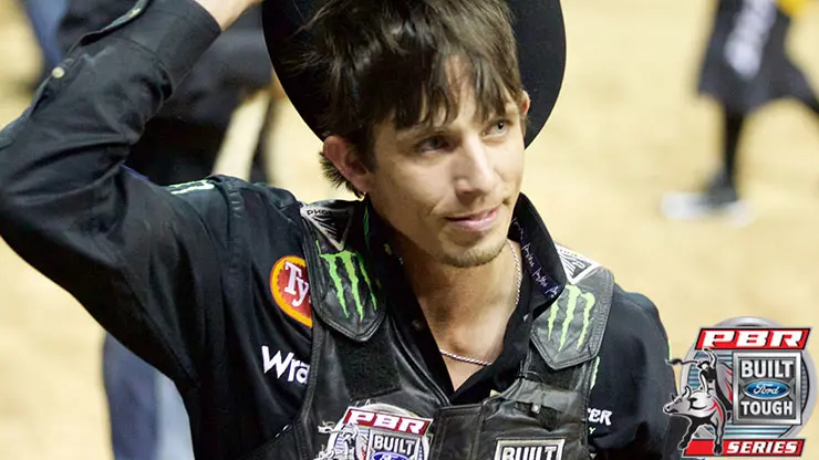 Mauney recalls lacerating his liver at 18 years old
