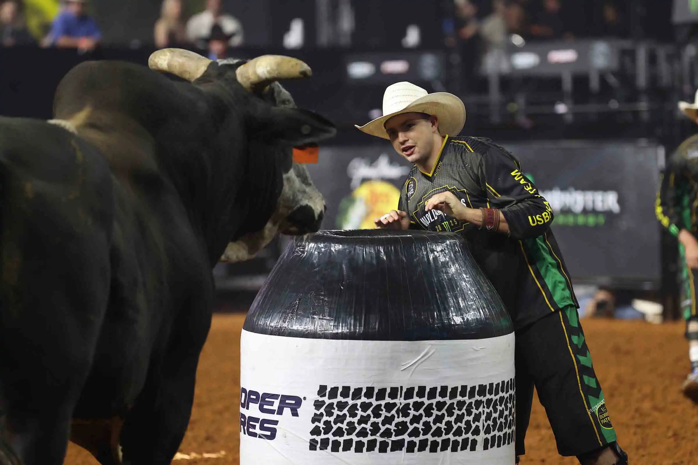 25 LIVE WF 01 JW 723