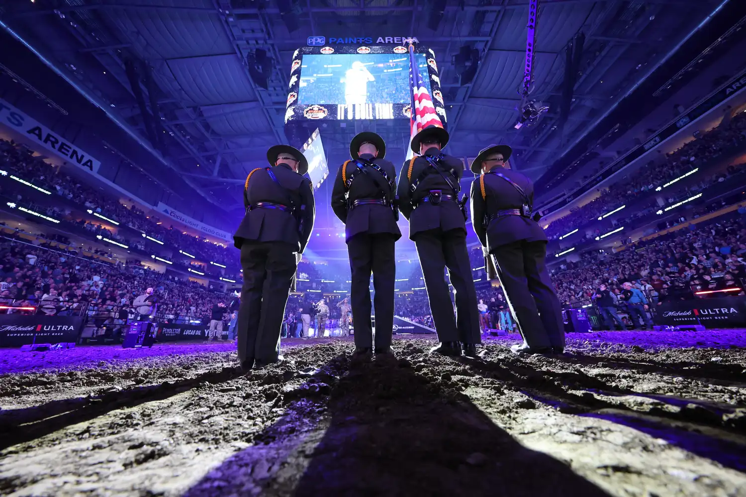 25 LIVE Pittsburgh 01 168