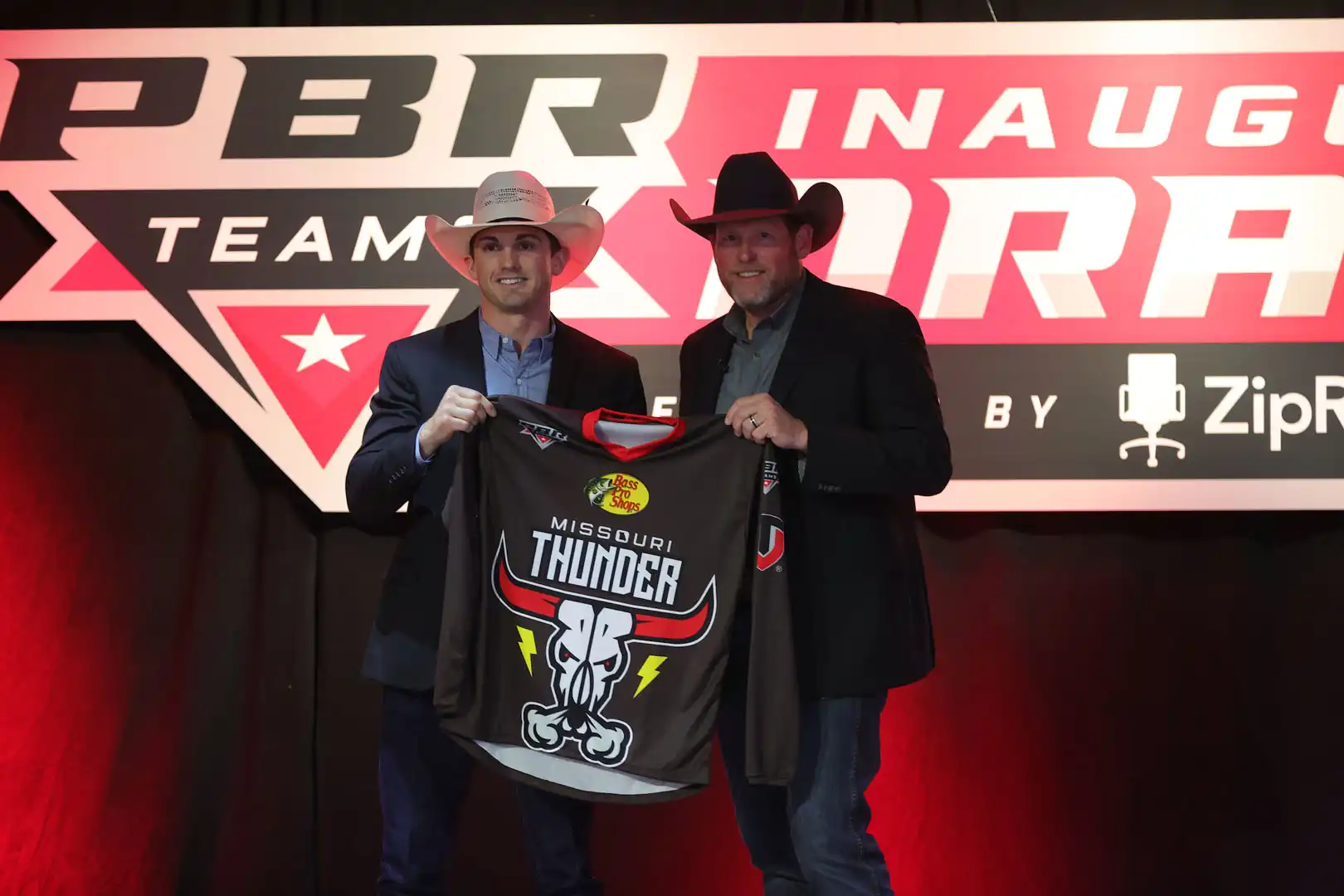 77ae8a70-8fbd-4720-8c95-2f317e4fd70f