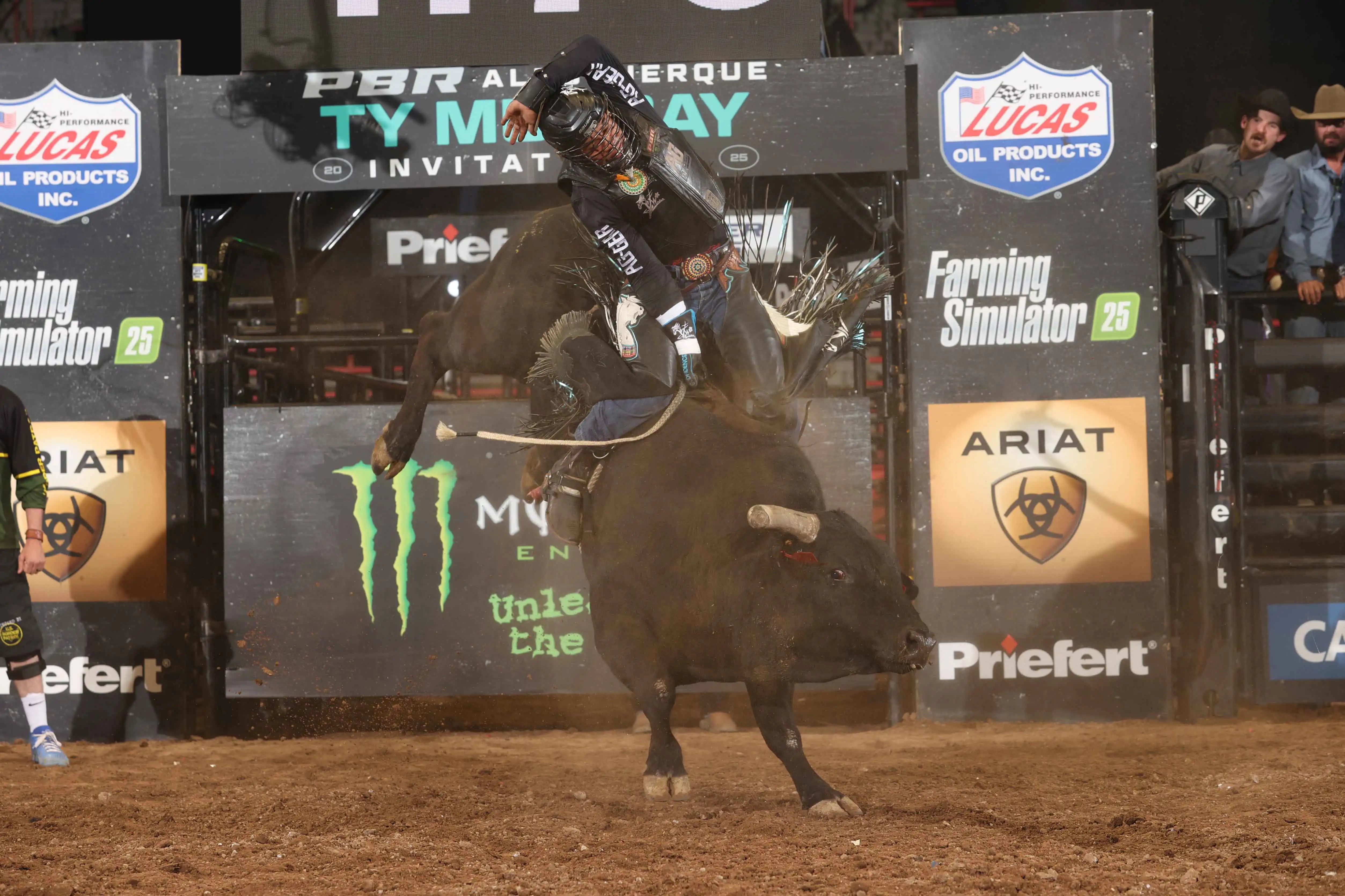 25 LIVE Albuquerque 01 070