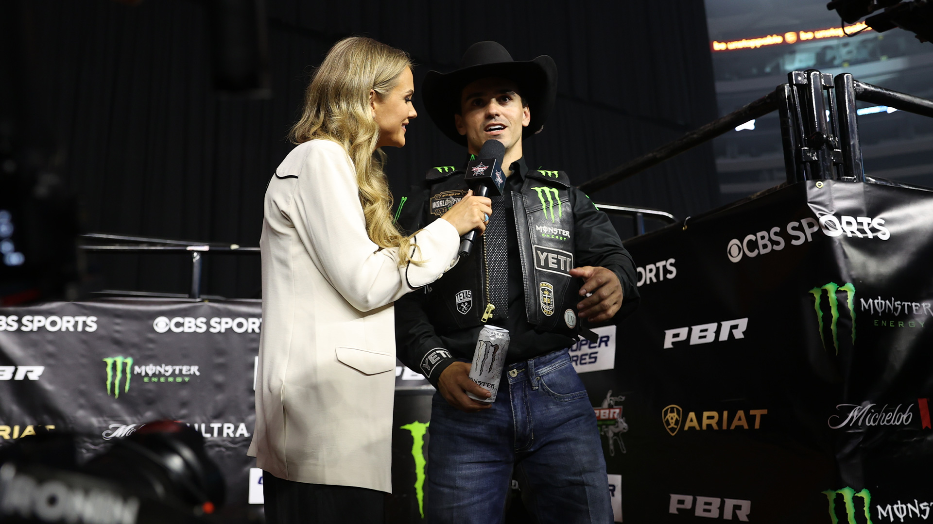 PBR | Jose Vitor Leme goes a perfect 2-for-2, sweeping the opening