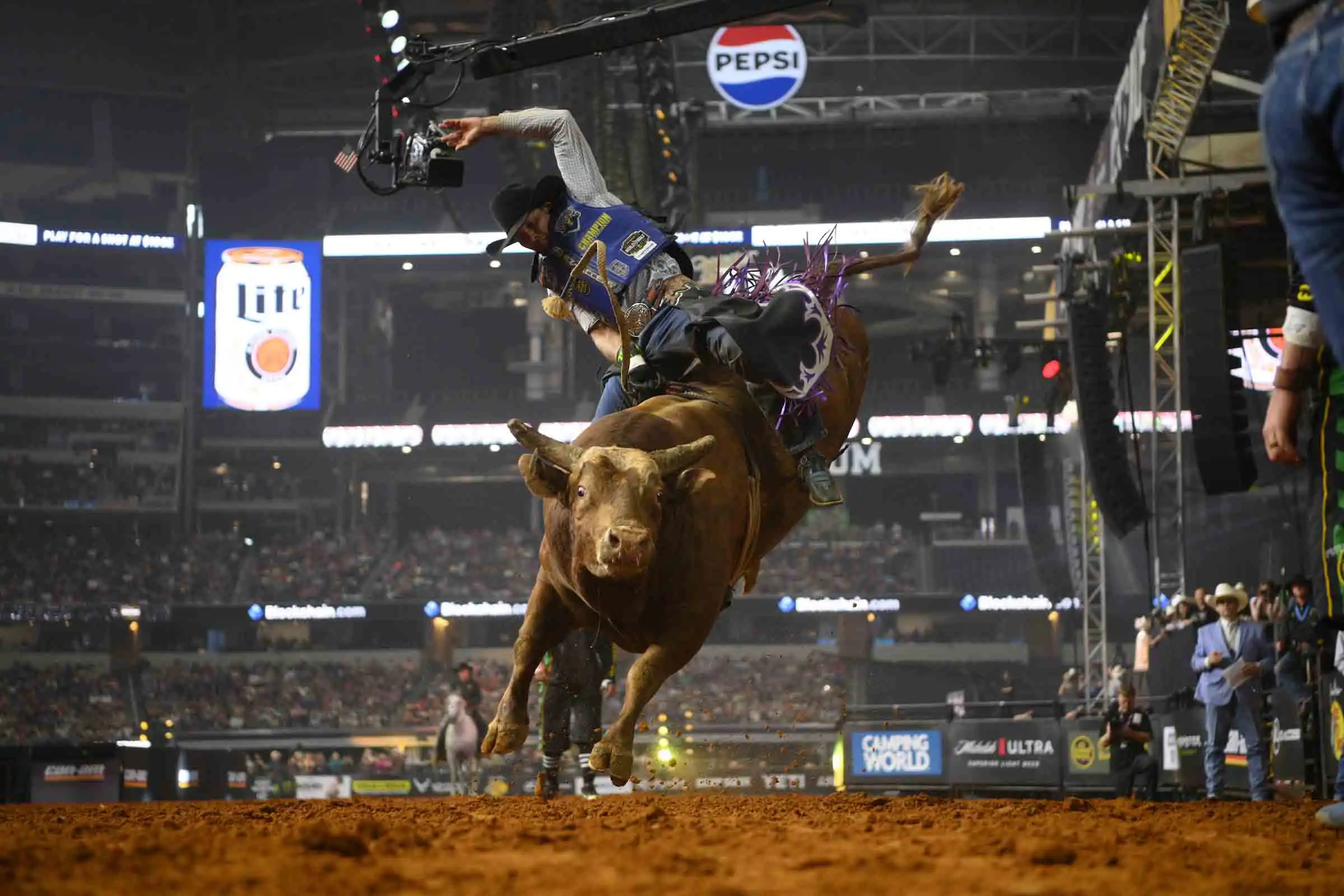 25 LIVE World Finals 02 1053