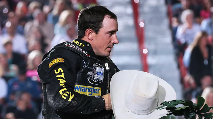 Lostrohs welcome new daughter to the family