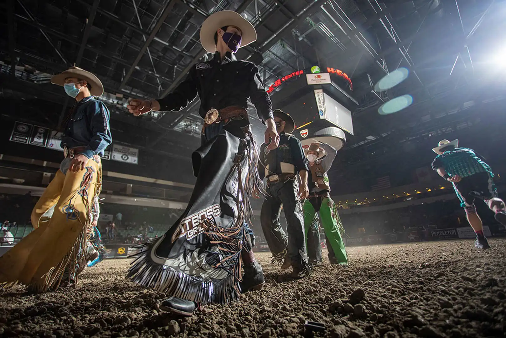 8e69756e-ff19-4b10-b0d0-3b2a49e6c1db