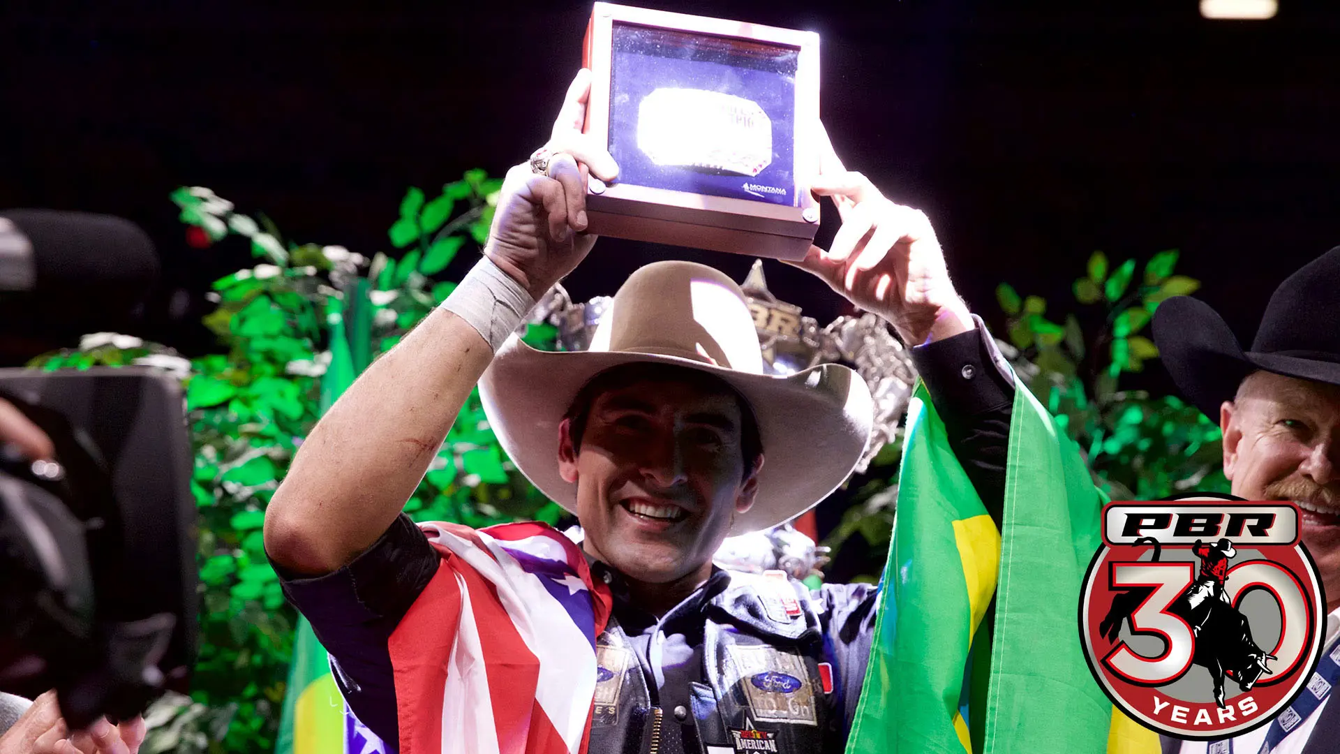 From the Vault: Silvano Alves wins three world titles