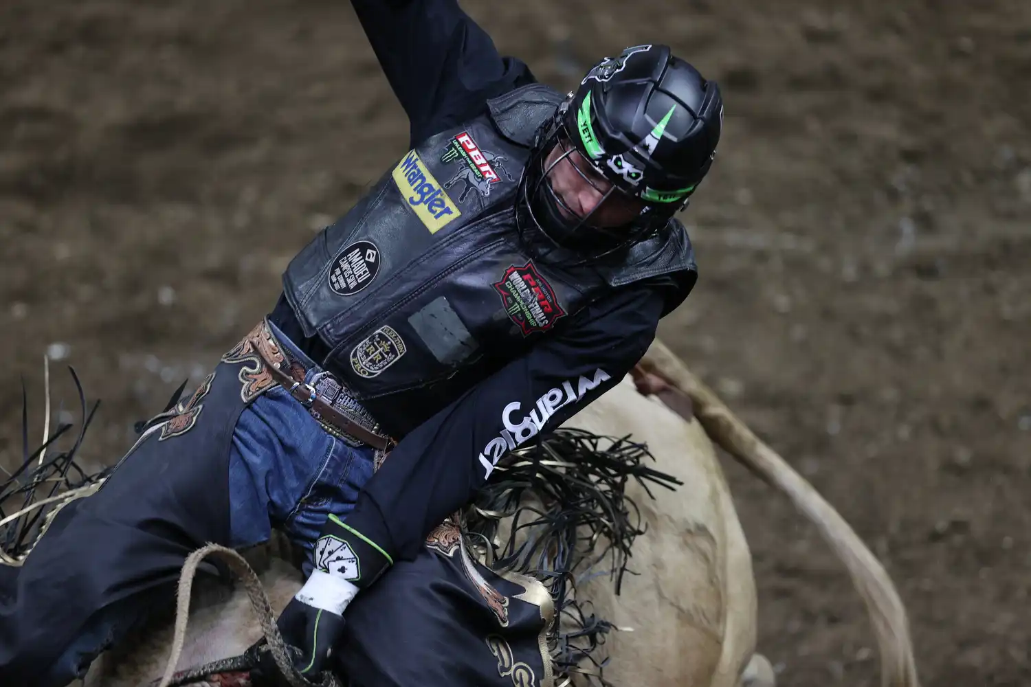 25 LIVE Pittsburgh 01 589