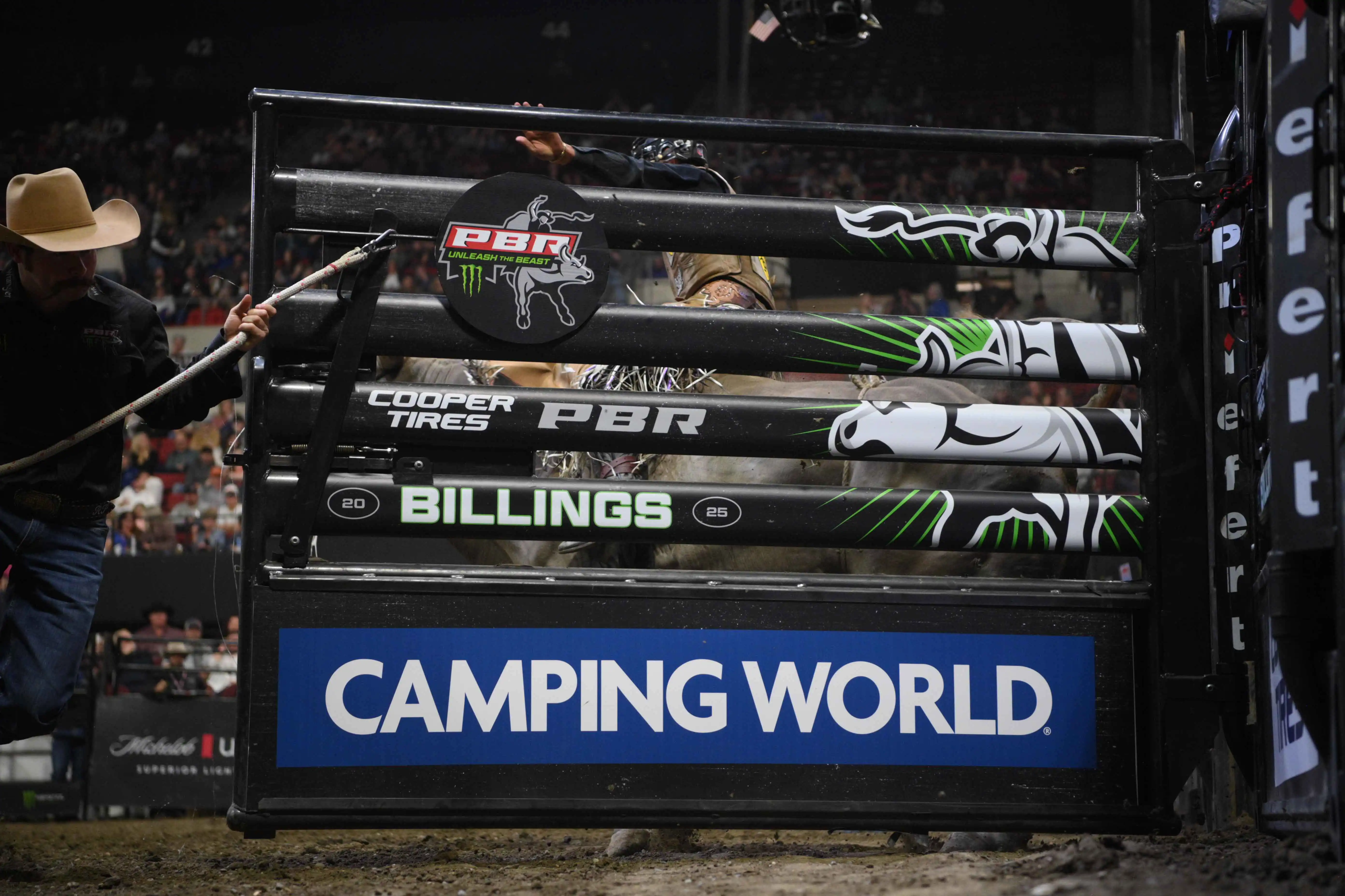 25 LIVE Billings 01 157