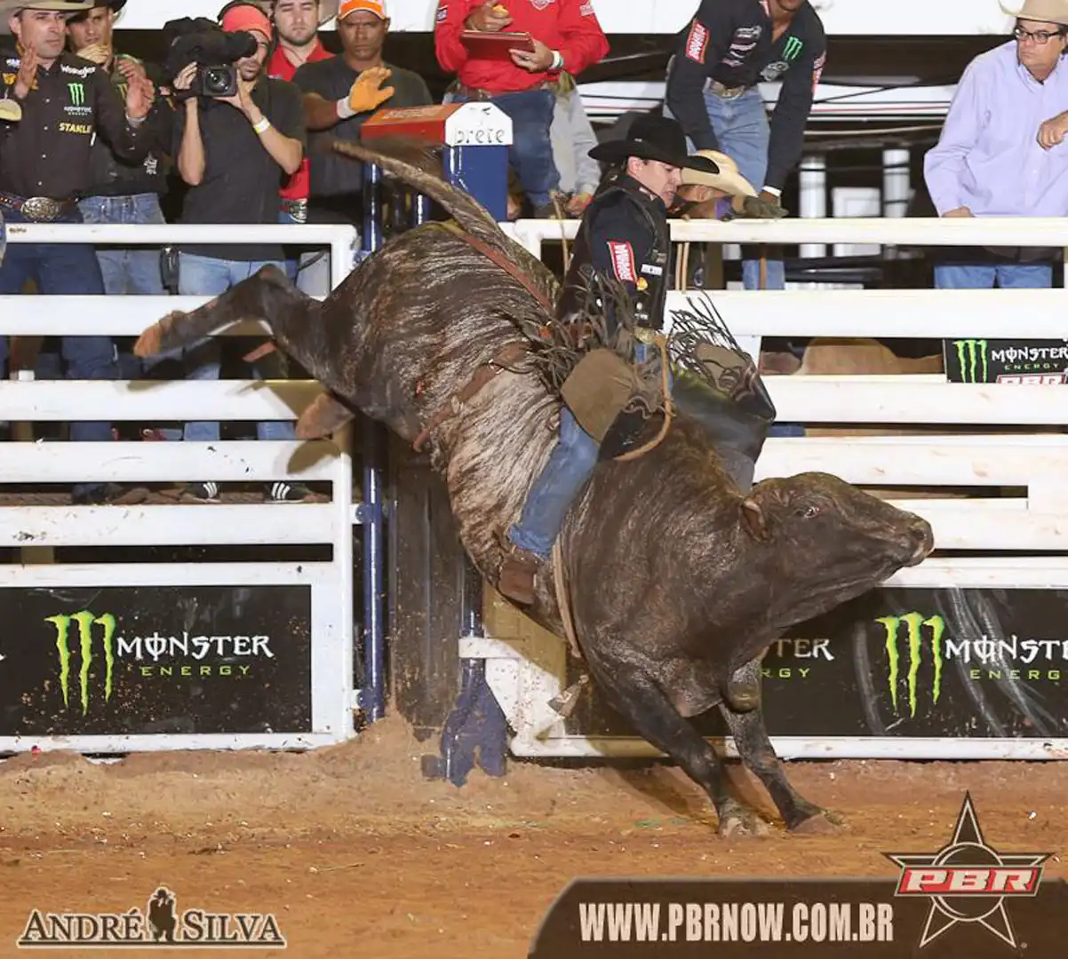 cd2403af-4444-4c7e-be3d-40070596dc0b