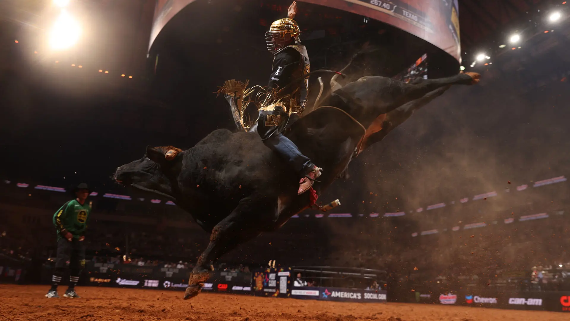 Texas Rattlers improve to 13-2 all-time on home dirt with win over Arizona Ridge Riders to conclude PBR Teams: Rattler Days at Dickies Arena
