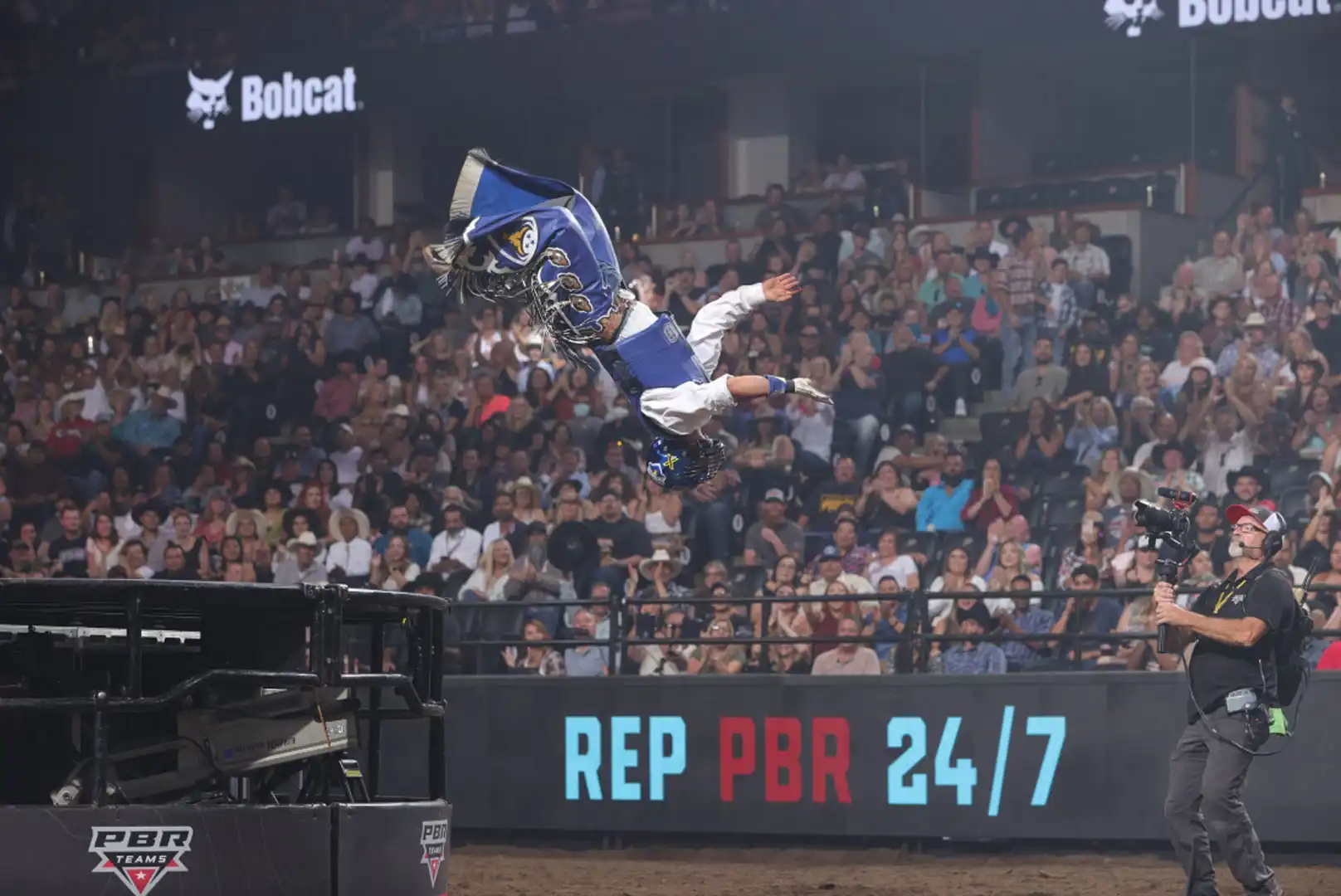 897676f6-dc48-45a1-aef4-b6298ef7c881