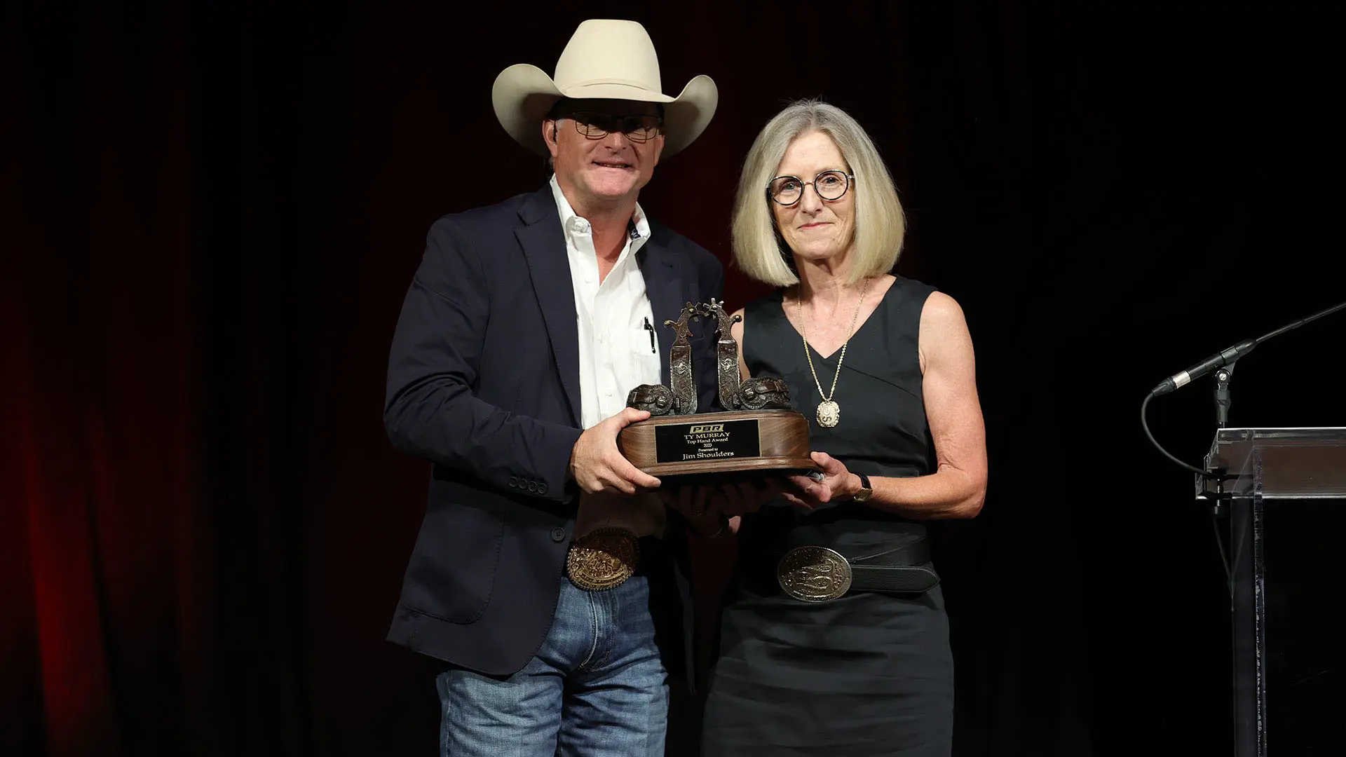 “It all goes back to him”: Jim Shoulders posthumously receives Ty Murray Top Hand Award