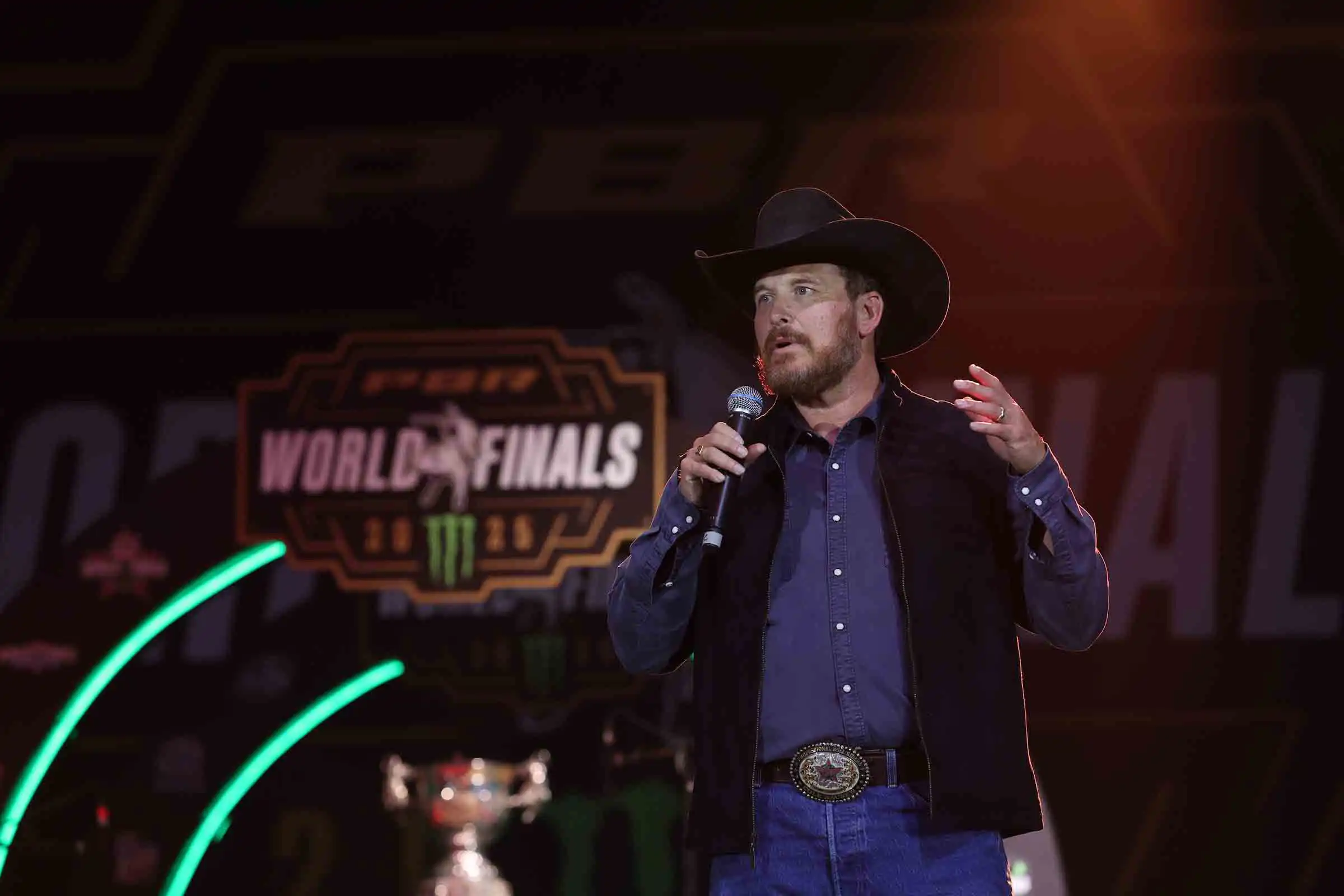 25 LIVE WF 01 JW 383