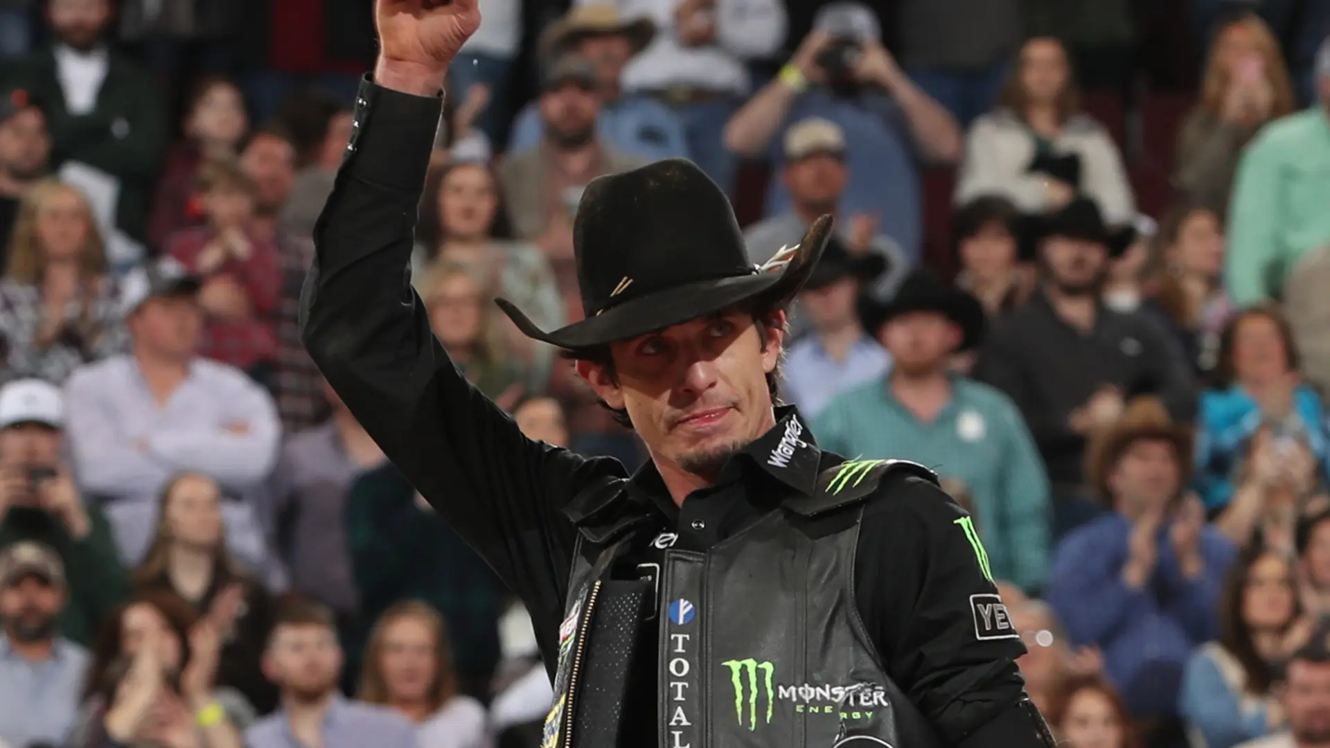 Two-time World Champion Mauney wins in unbelievable fashion in Little Rock