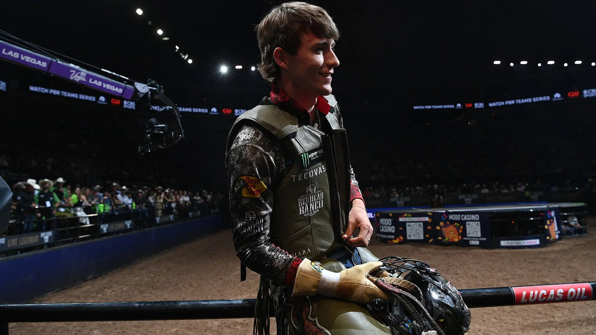 The hand he was dealt: Maverick Smith adapts to wrist injury with a backwards grip