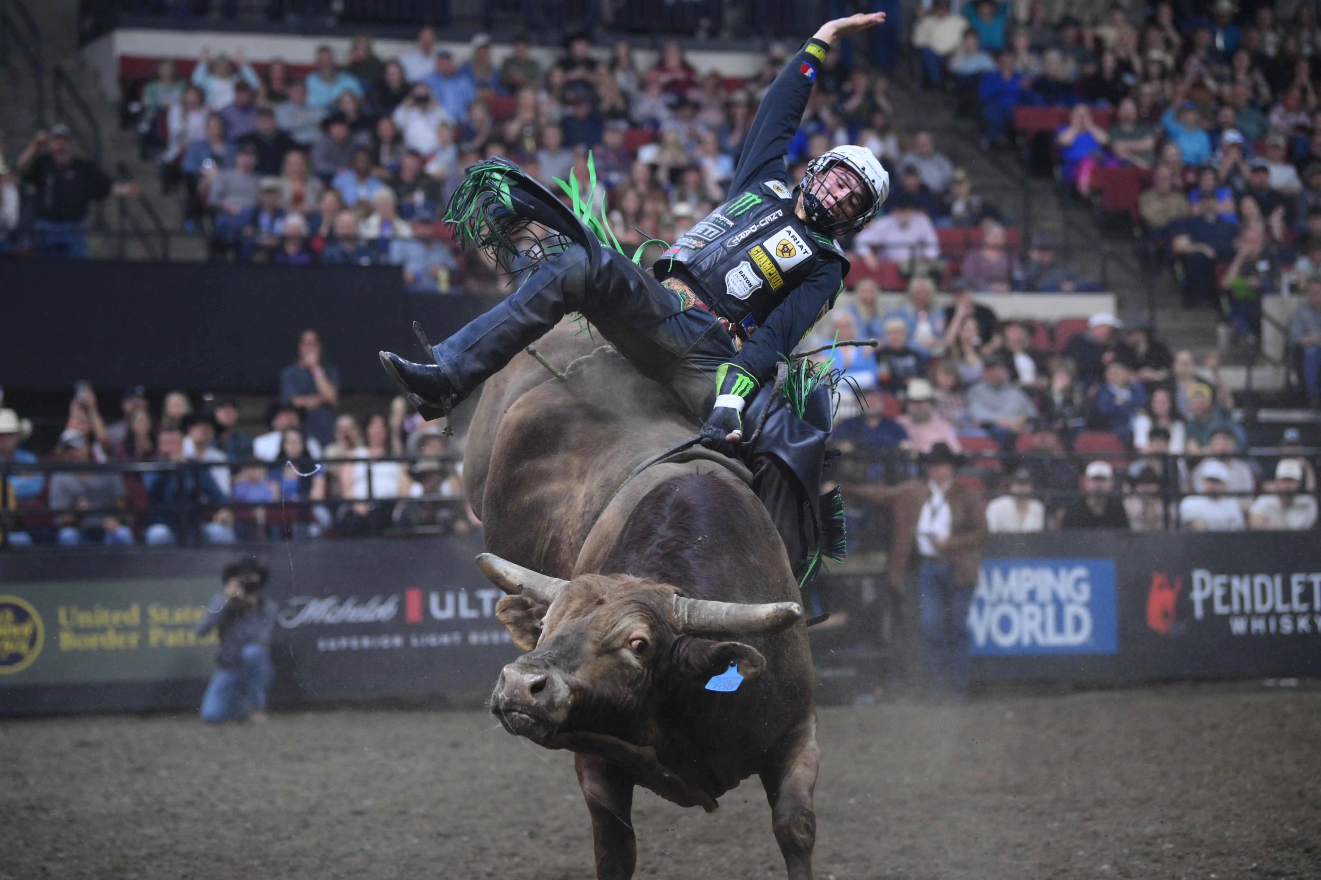 25 LIVE Billings 01 228