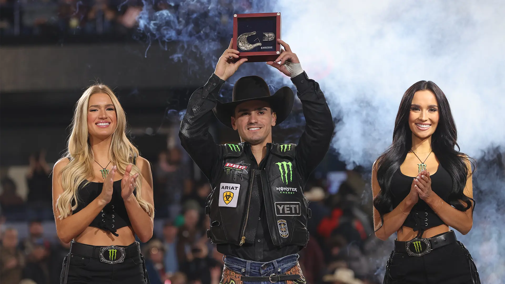 World’s best bull riders return to the Windy City for 14th time in PBR History Jan. 12-13