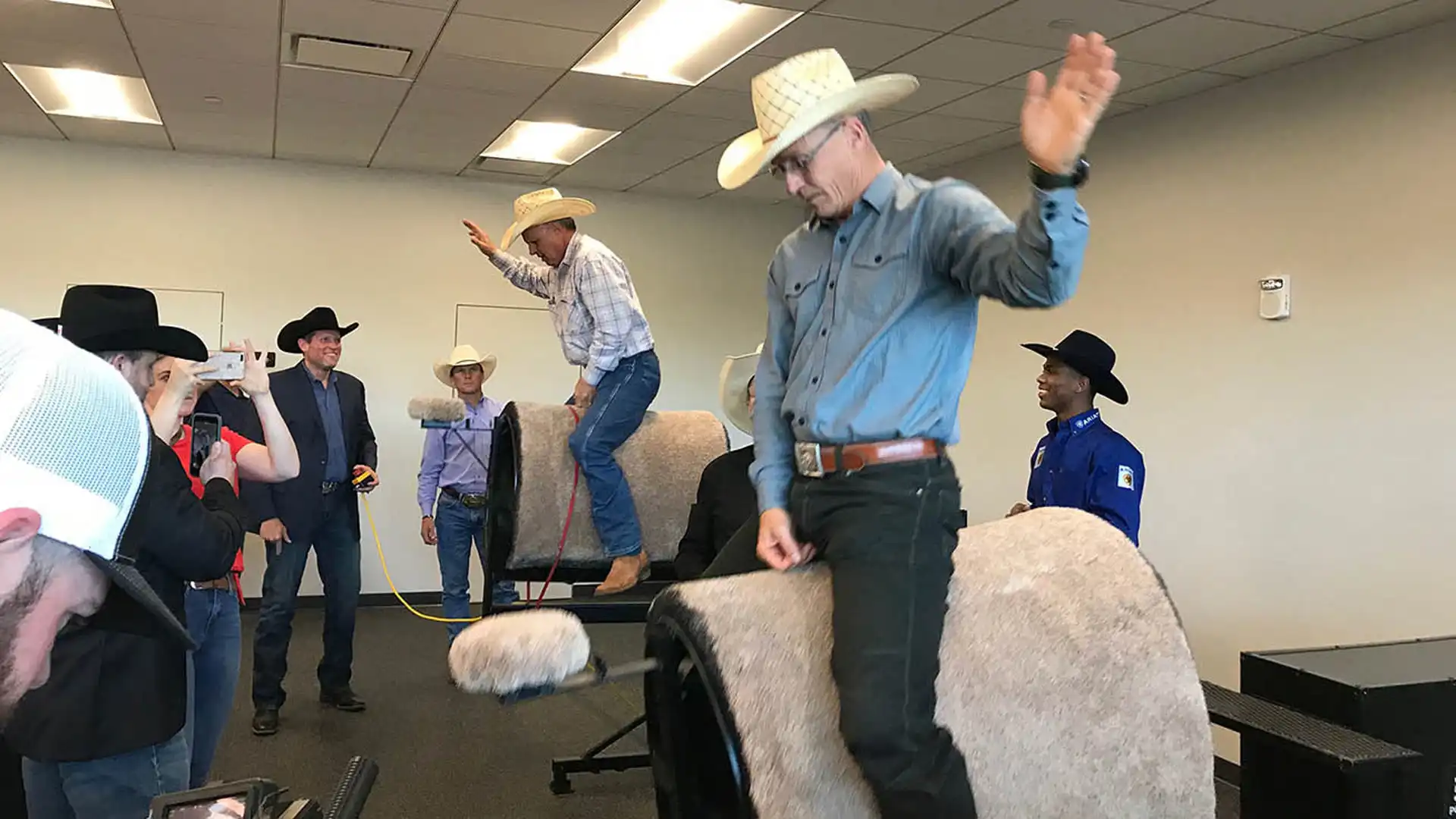 2caeb16e-733f-452e-a68e-43d40c30d3ec