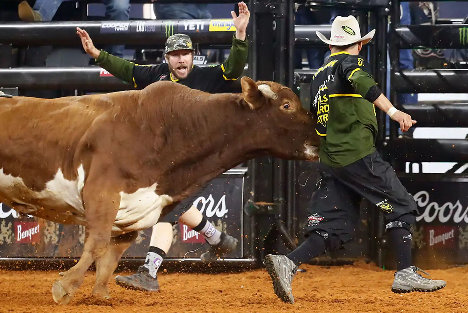 e884927b-a326-4f48-b09f-e4487b0b6343