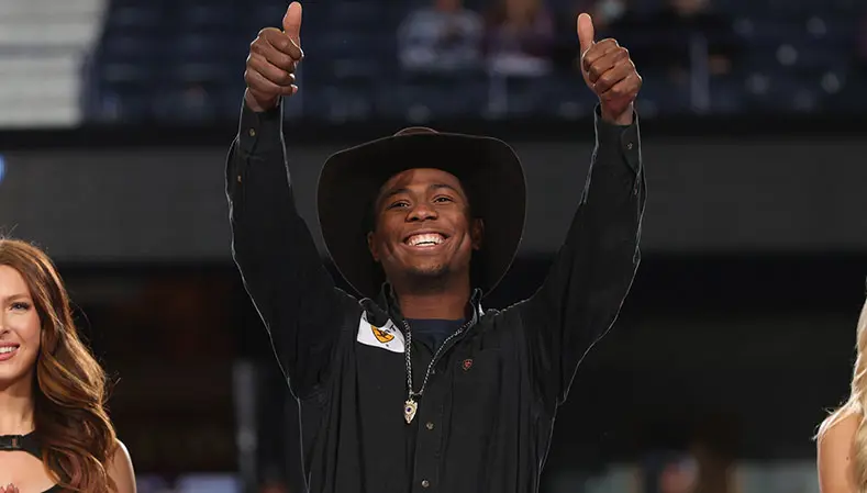 Red-hot Mitchell wins Round 1 of Unleash The Beast event in Chicago